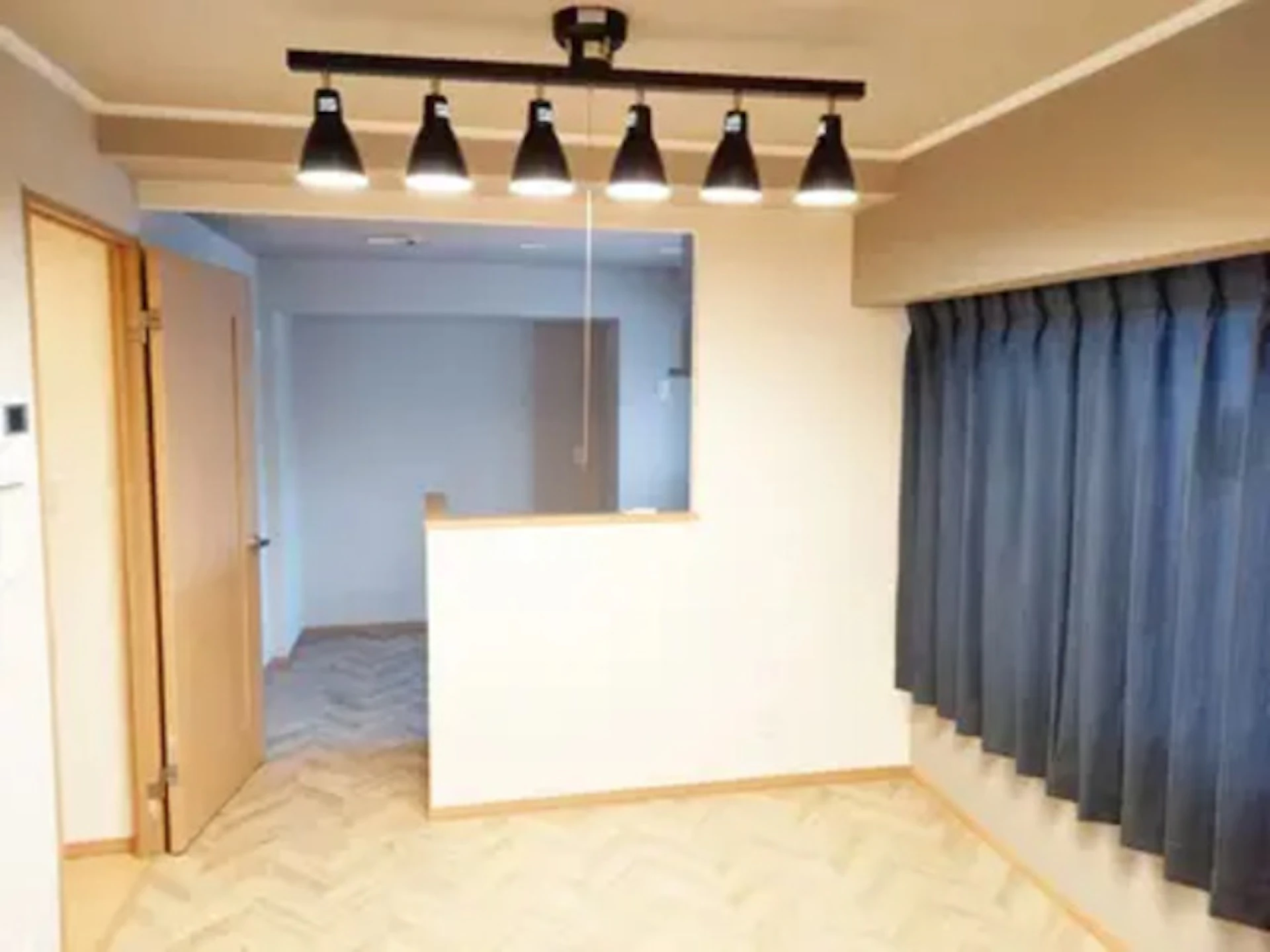 事例4:スタイリッシュなお部屋へリフォーム