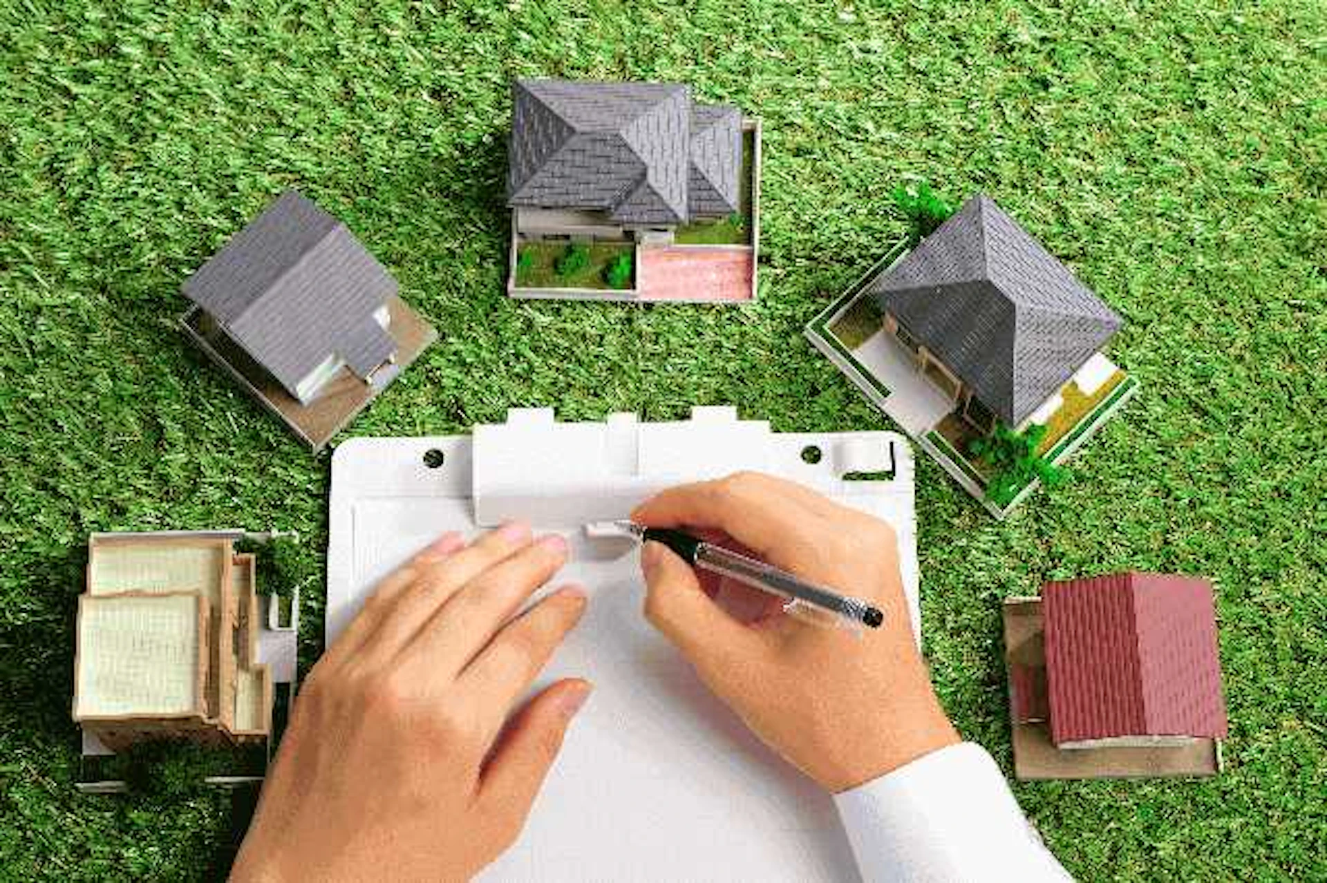 屋根の形状変更は、確認申請・固定資産税に注意