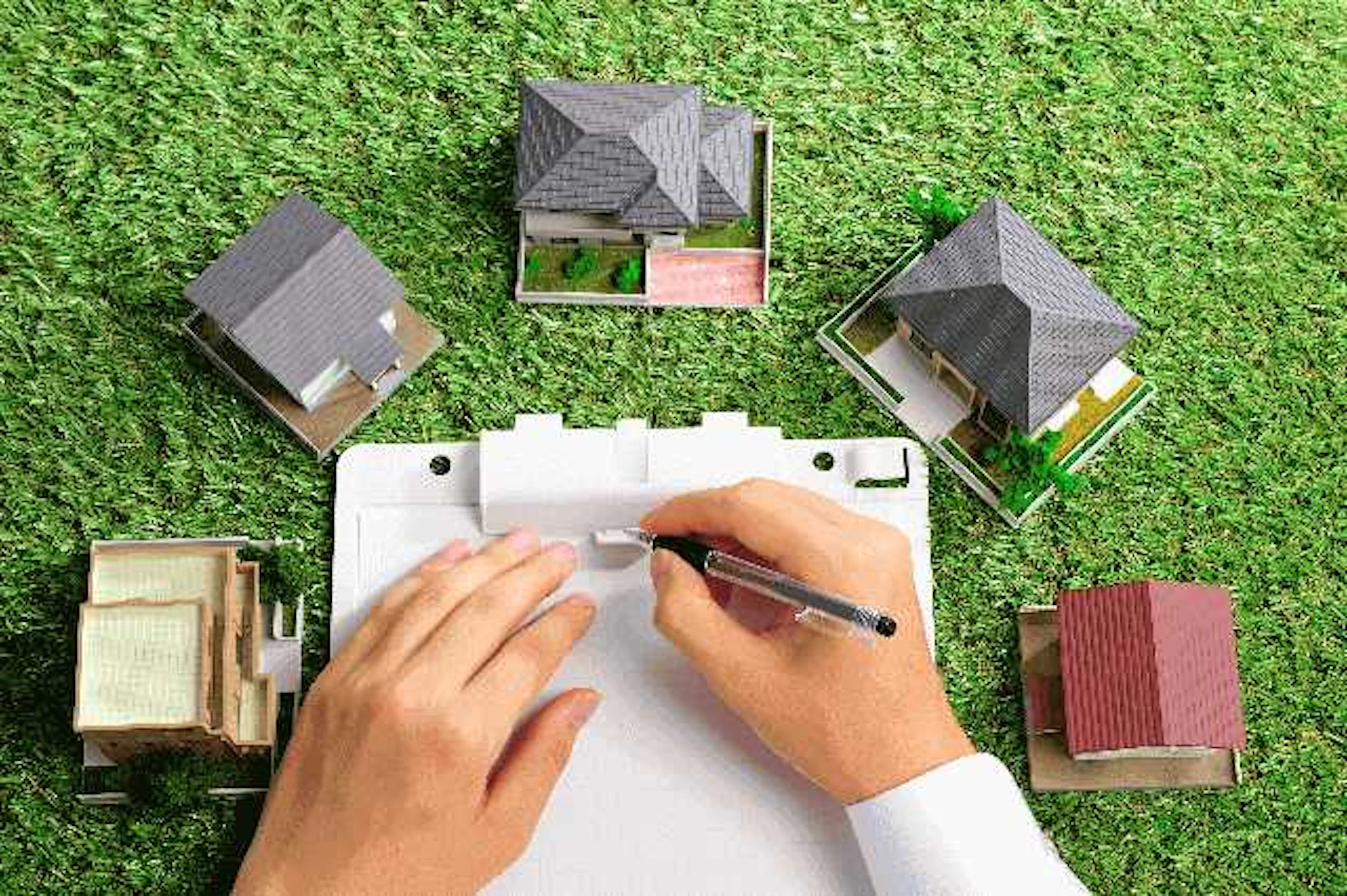 屋根の形状変更は、確認申請・固定資産税に注意