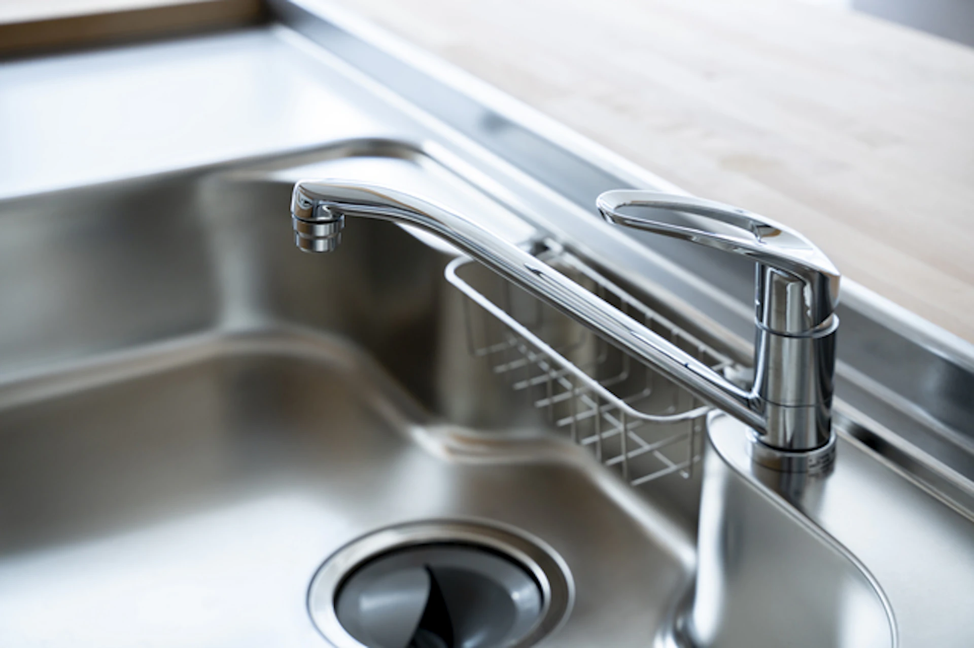 シンクの傷の消し方や予防方法を解説!傷がつきにくいシンクはある?