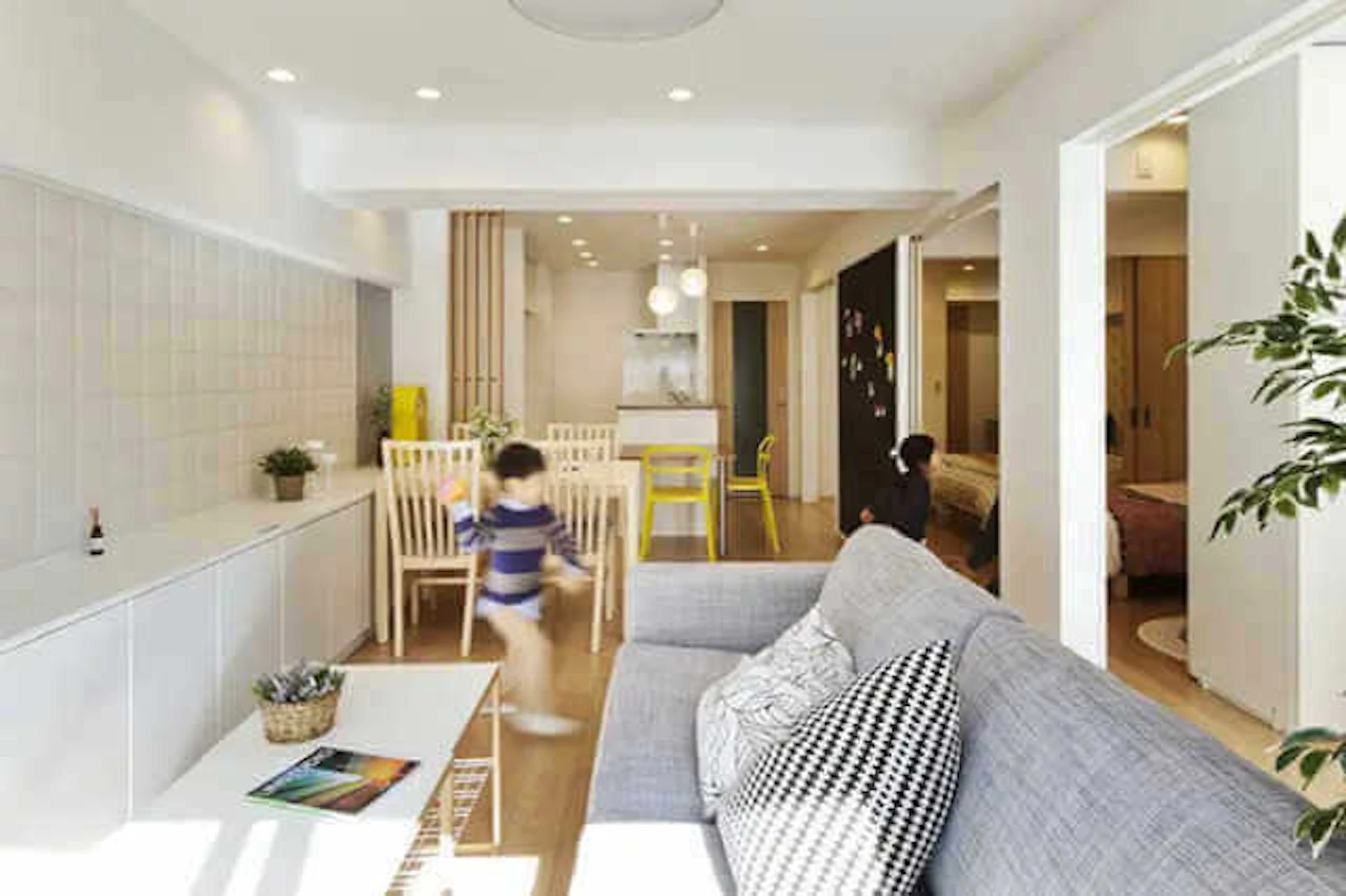 子どもたちがいるリビング