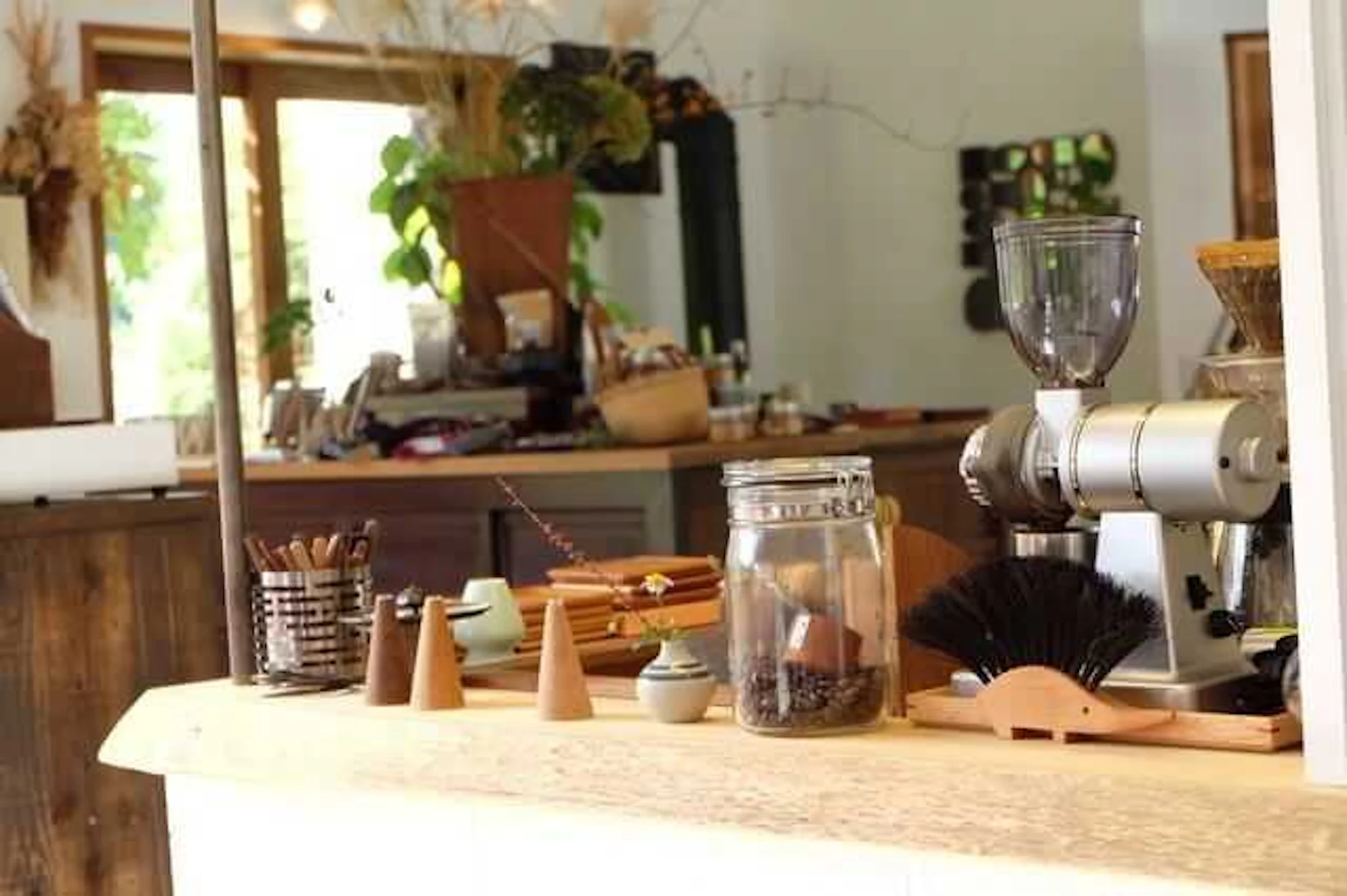 キッチンはウッド調に