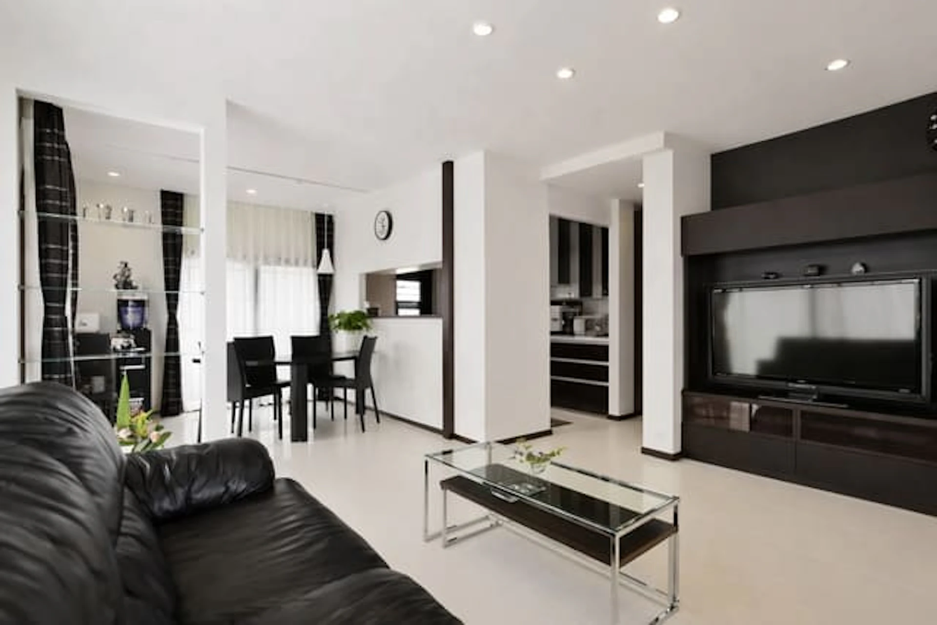 事例2：子どもの独立を機におしゃれな住まいにリフォーム