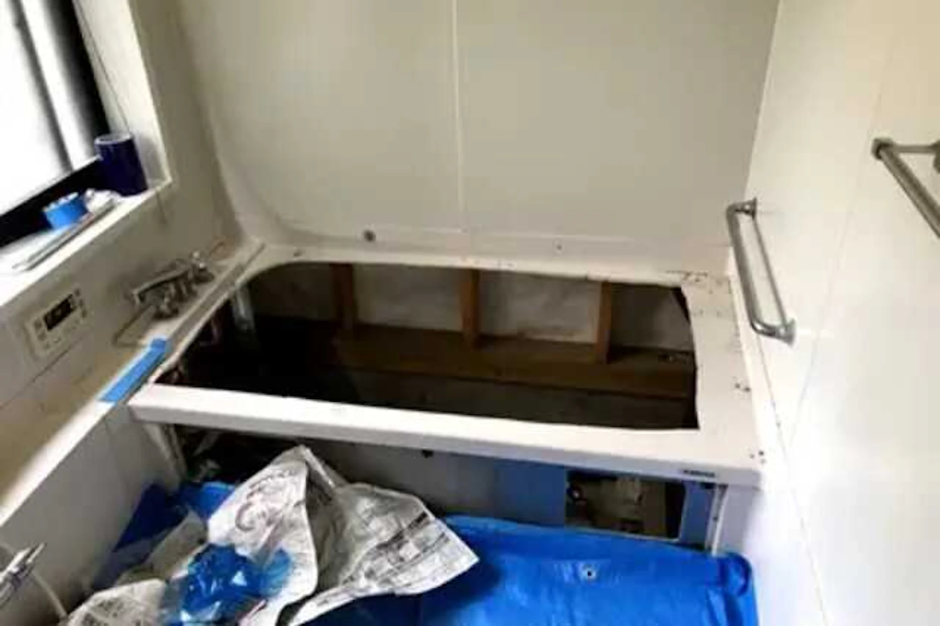 埋め込みタイプの浴槽