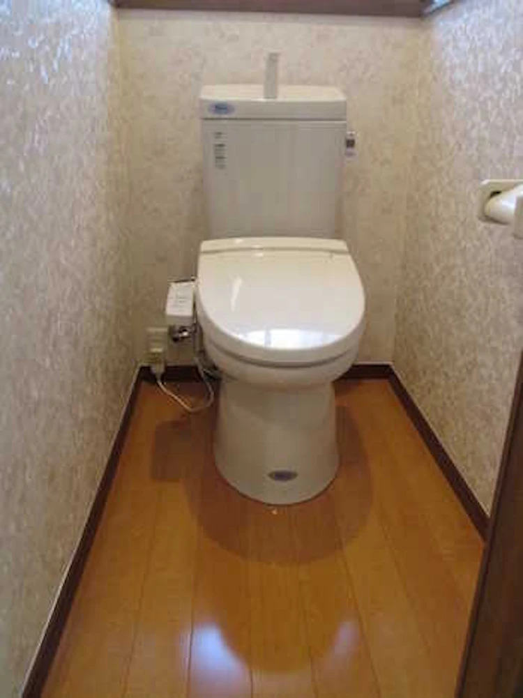 和式トイレを洋式のLIXIL『アメージュZ』へ