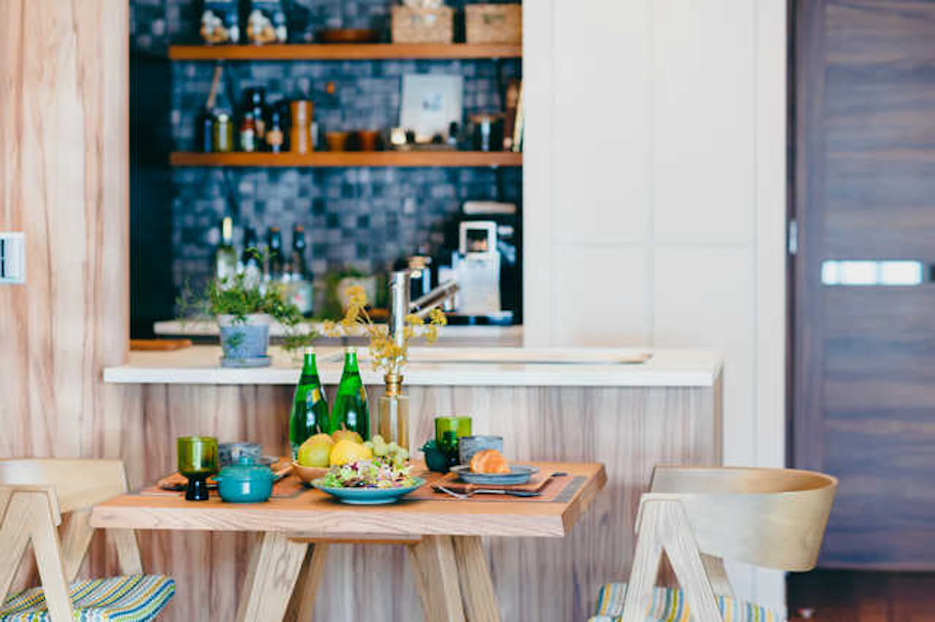 サムネイル:キッチンパントリー(食品庫)が便利すぎる♡リフォーム後のファン続出!