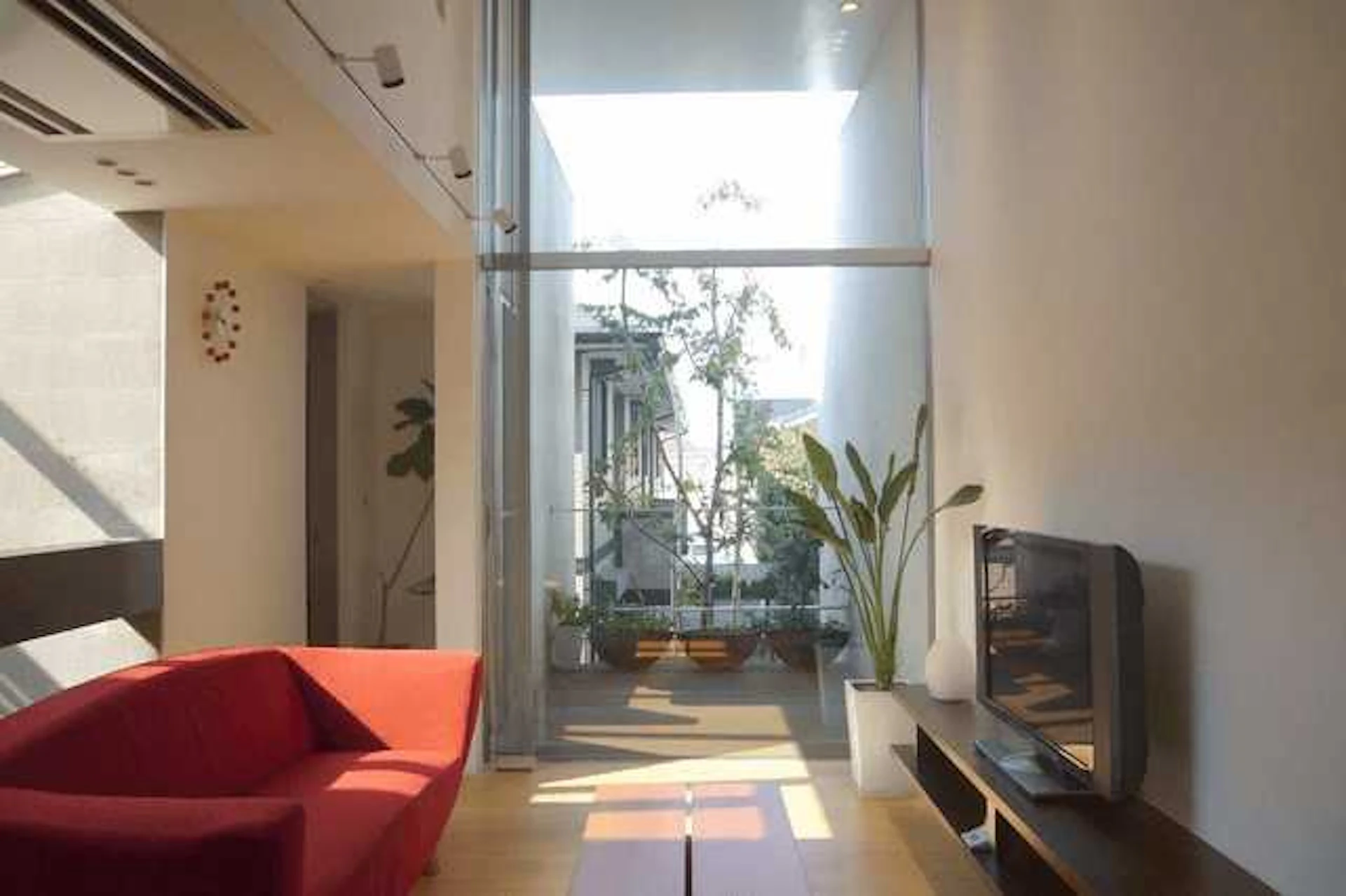 日当たりの悪い部屋・家を明るくする9つの工夫