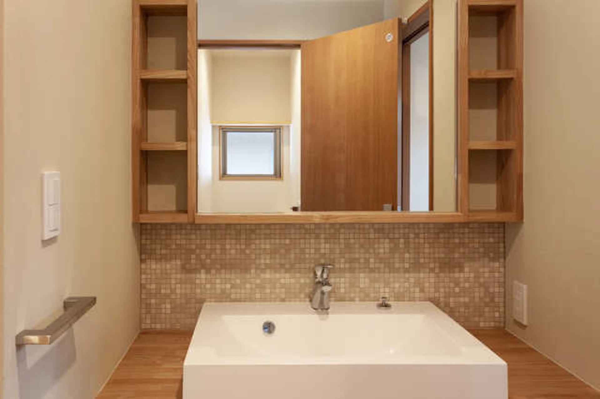 水回りをタイルの壁にする