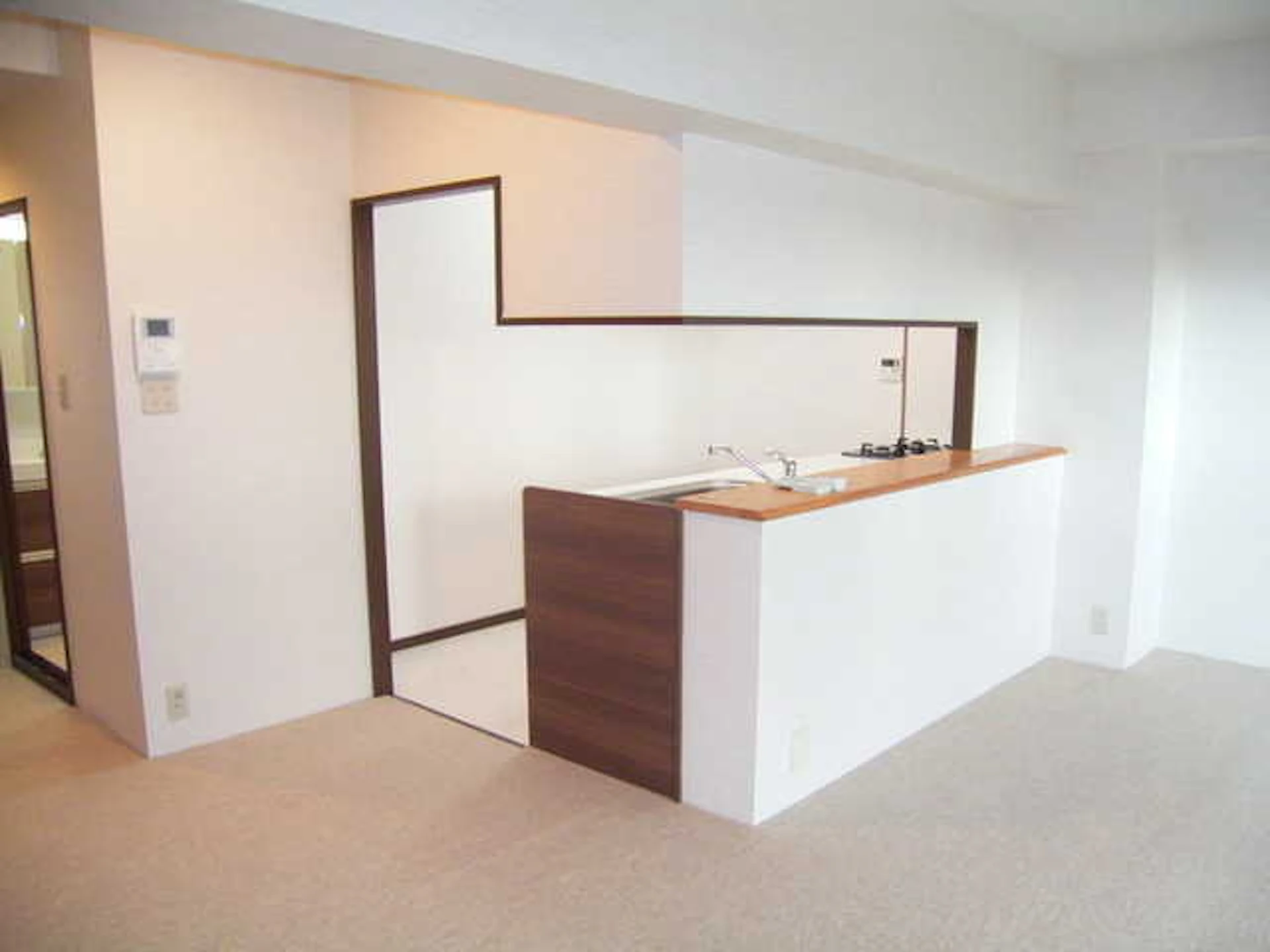 事例2:水回りや内装をフルリフォーム