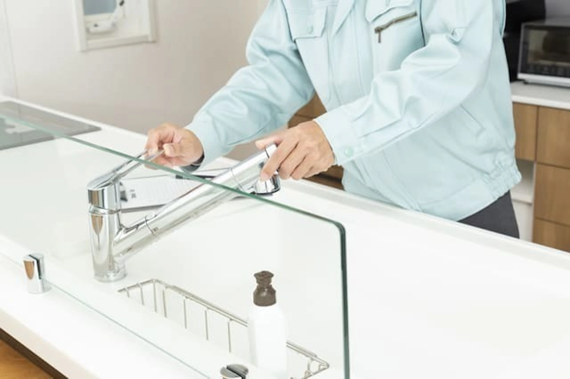 蛇口交換を業者に頼む場合の費用相場