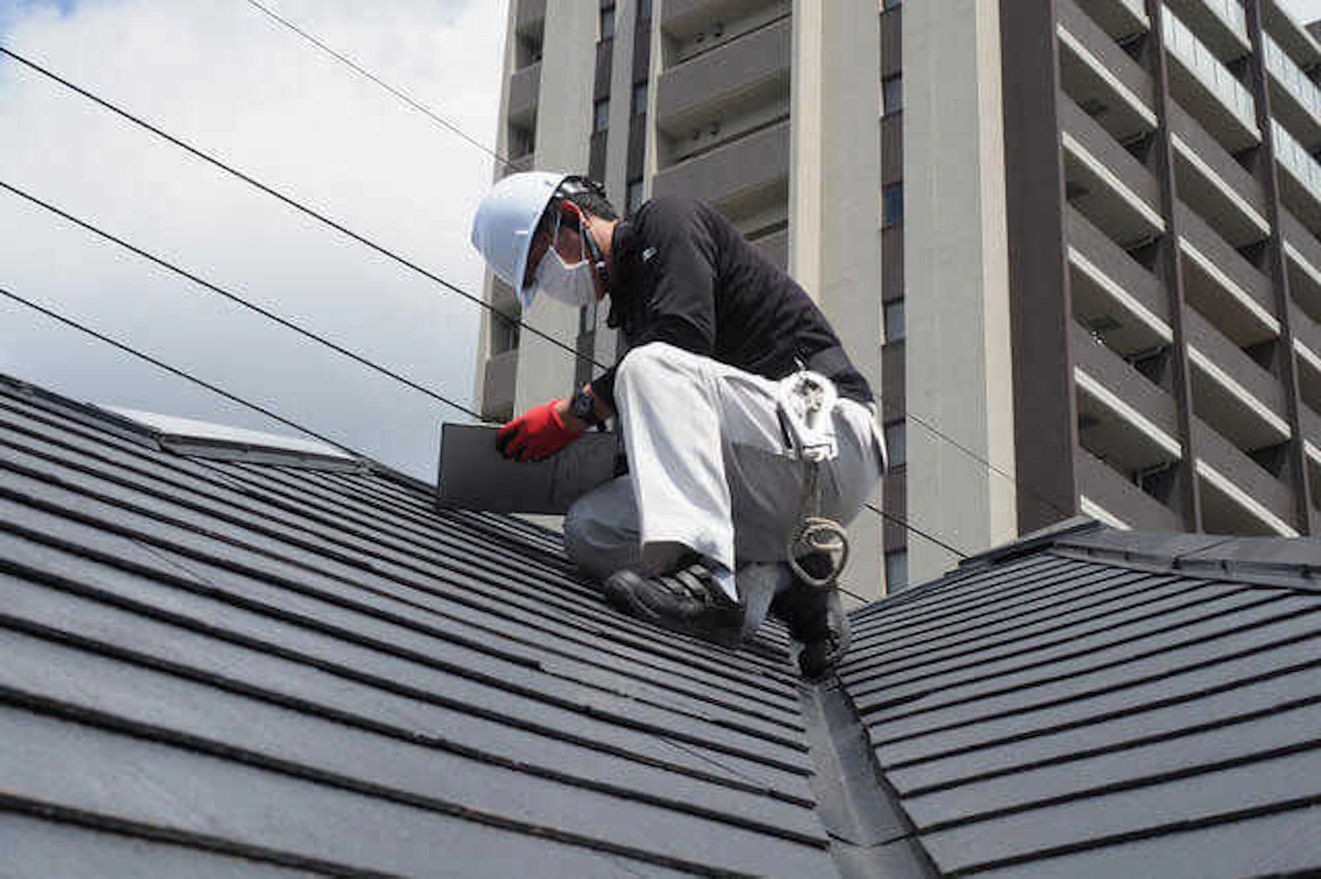 屋根に断熱材を施工するメリットとデメリット