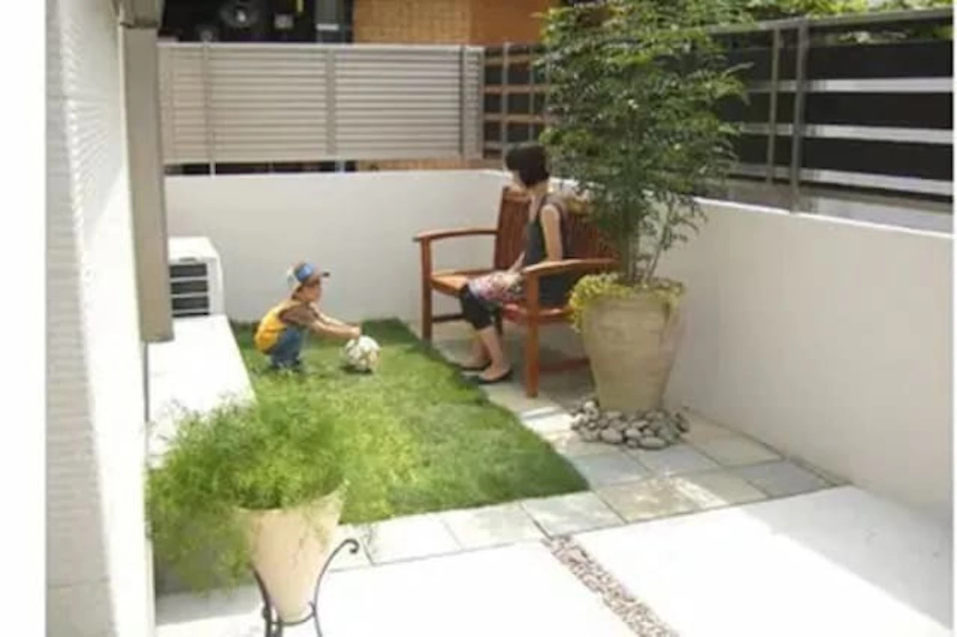 子どもと遊べるように庭をリフォーム