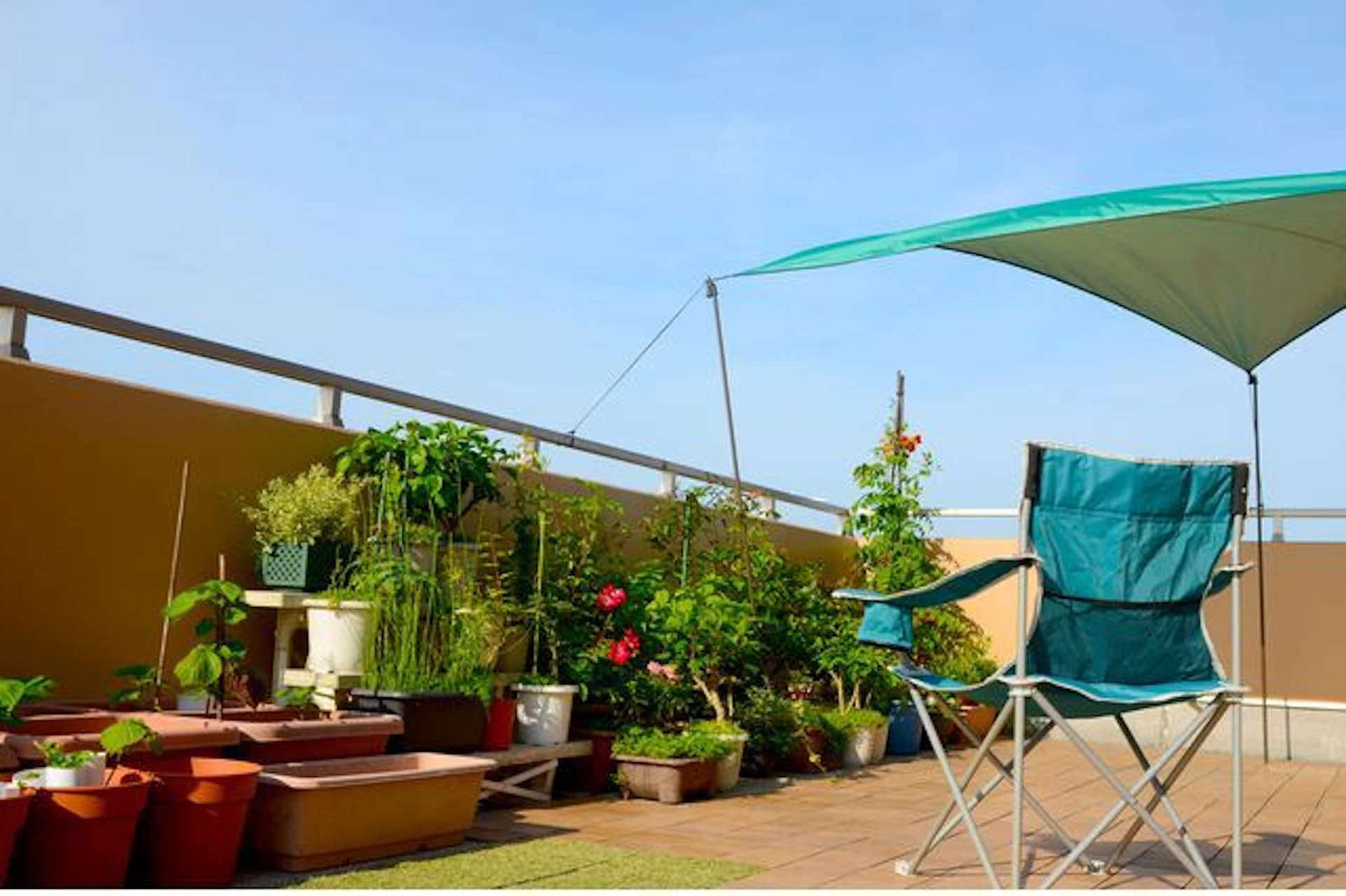 お気に入りの床材で快適なベランダを手に入れよう