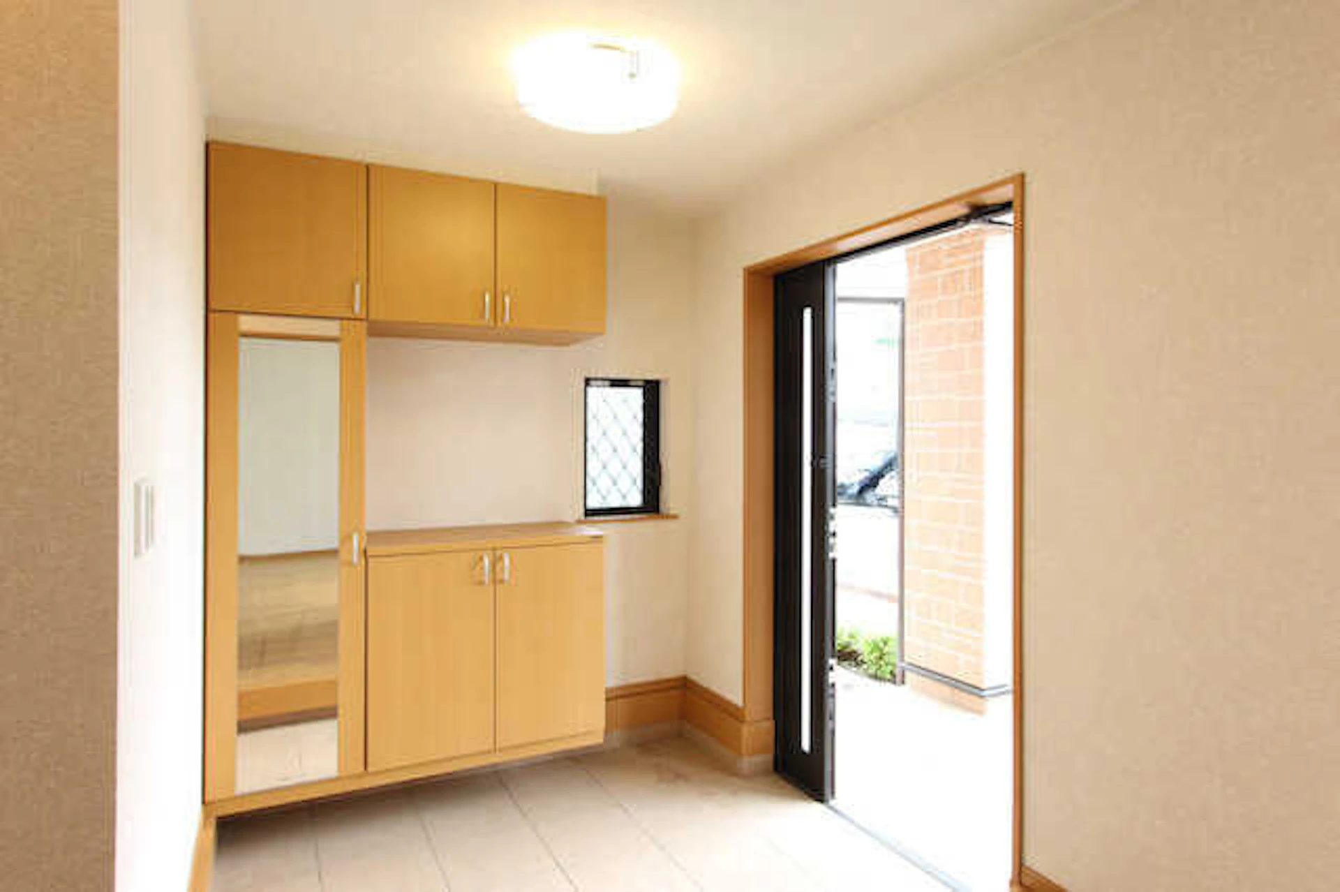 花粉症の方は必見!花粉症対策万全の部屋にするリフォームは網戸交換だけじゃない!