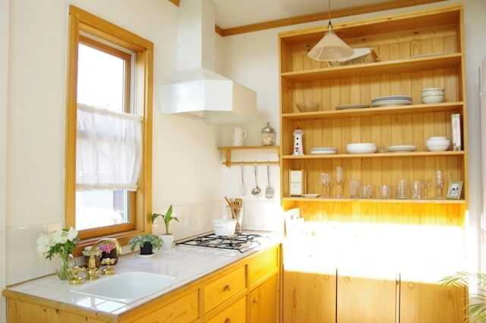 美しく使いやすい食器棚づくりのために守るべき4つのポイントとは？