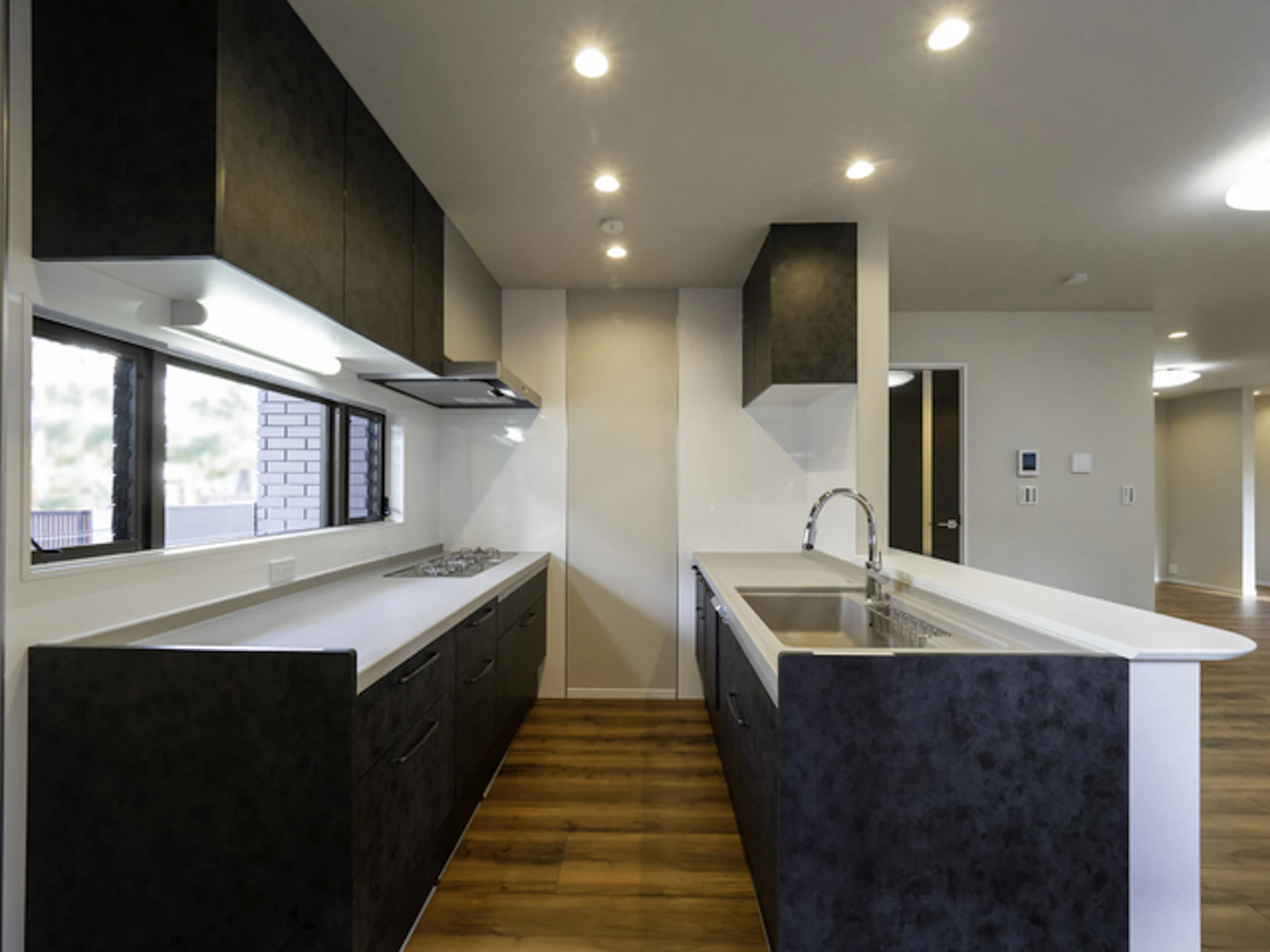 サムネイル：Ⅱ型キッチンのメリットデメリットは？リフォームのポイントや価格相場も解説