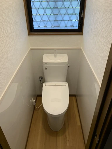 さっとひと拭き。消臭付き腰高パネル!!