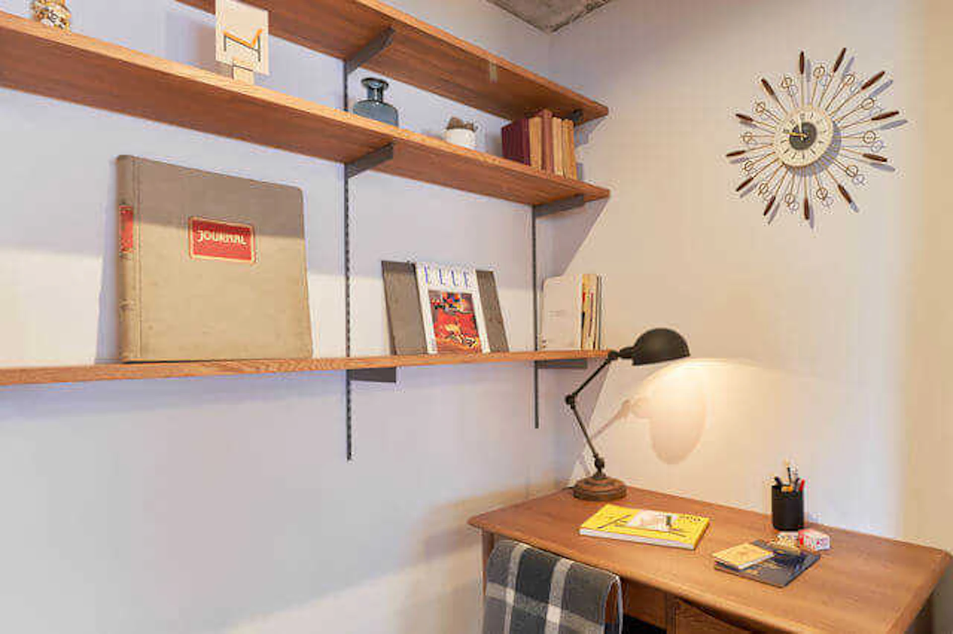 収納やデスクは、オリジナルサイズで造作