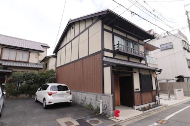 劣化した焼き板への塗装工事