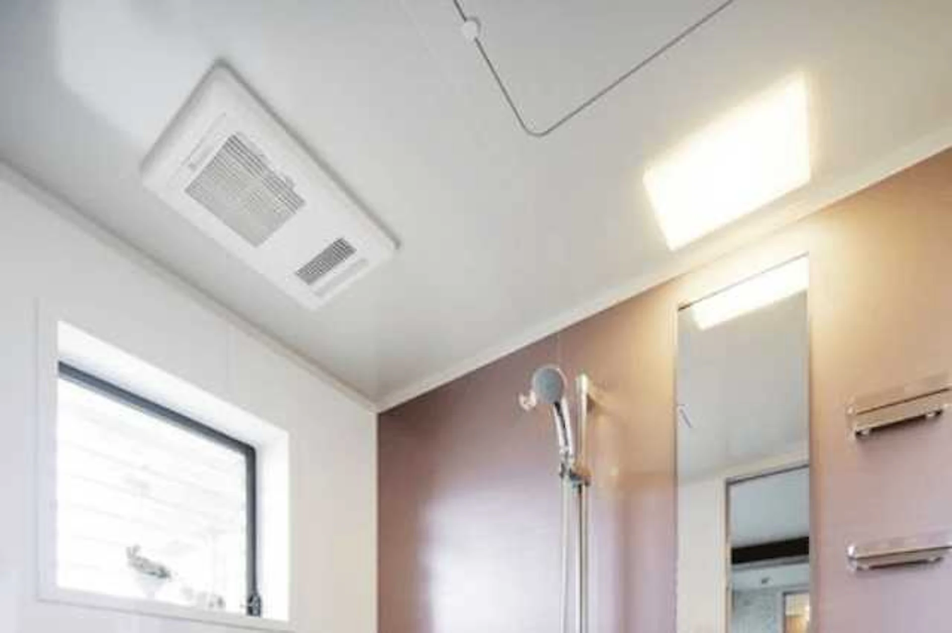 風呂・浴室の天井交換・張り替え費用と注意点！リフォームでカビ・結露を防止