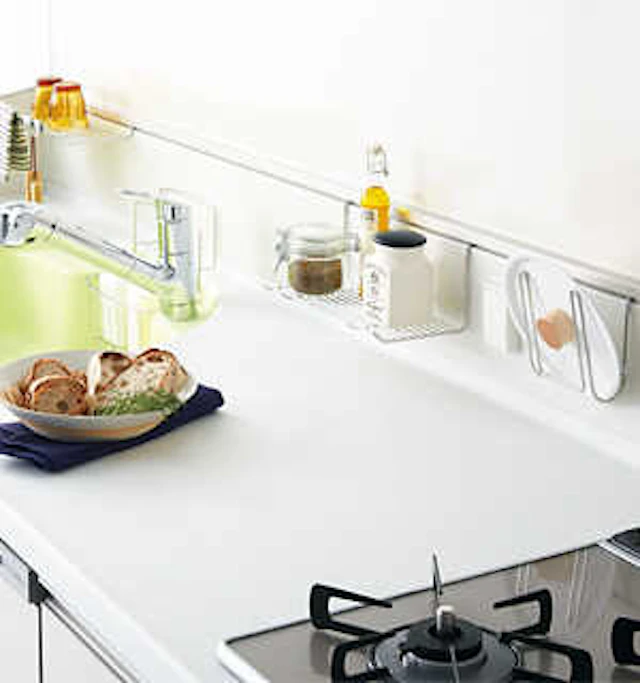 ハンガーアイテムで使いやすいキッチンに