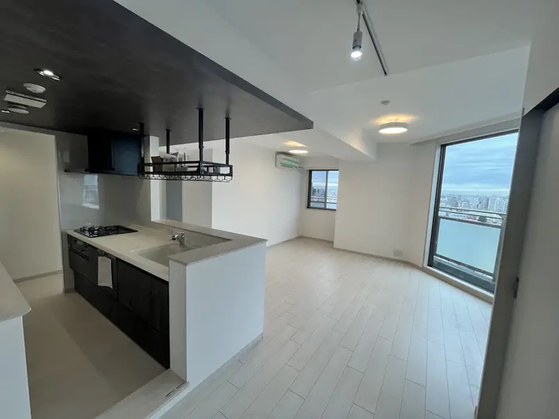 お部屋をつなげて大きなリビングルームに