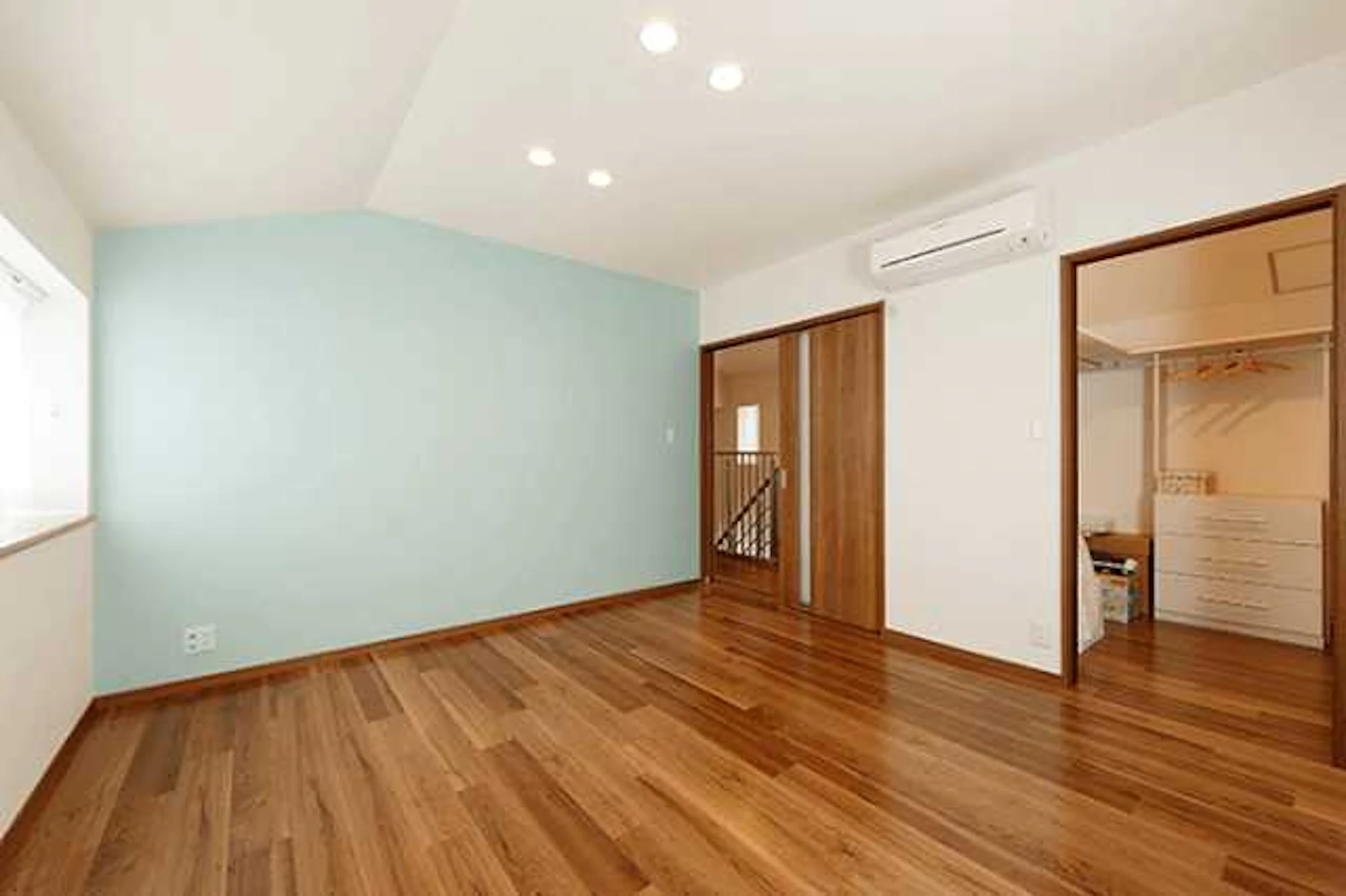 パステルカラーのブルー・グリーンが人気