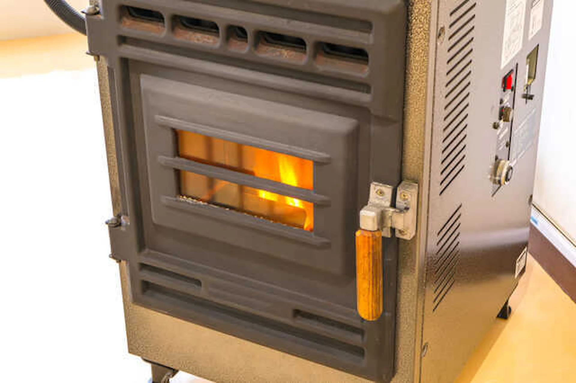 【ペレットストーブ】のランニングコスト・メンテナンス費用