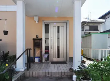 【26万円】採光タイプのドアへリフォーム