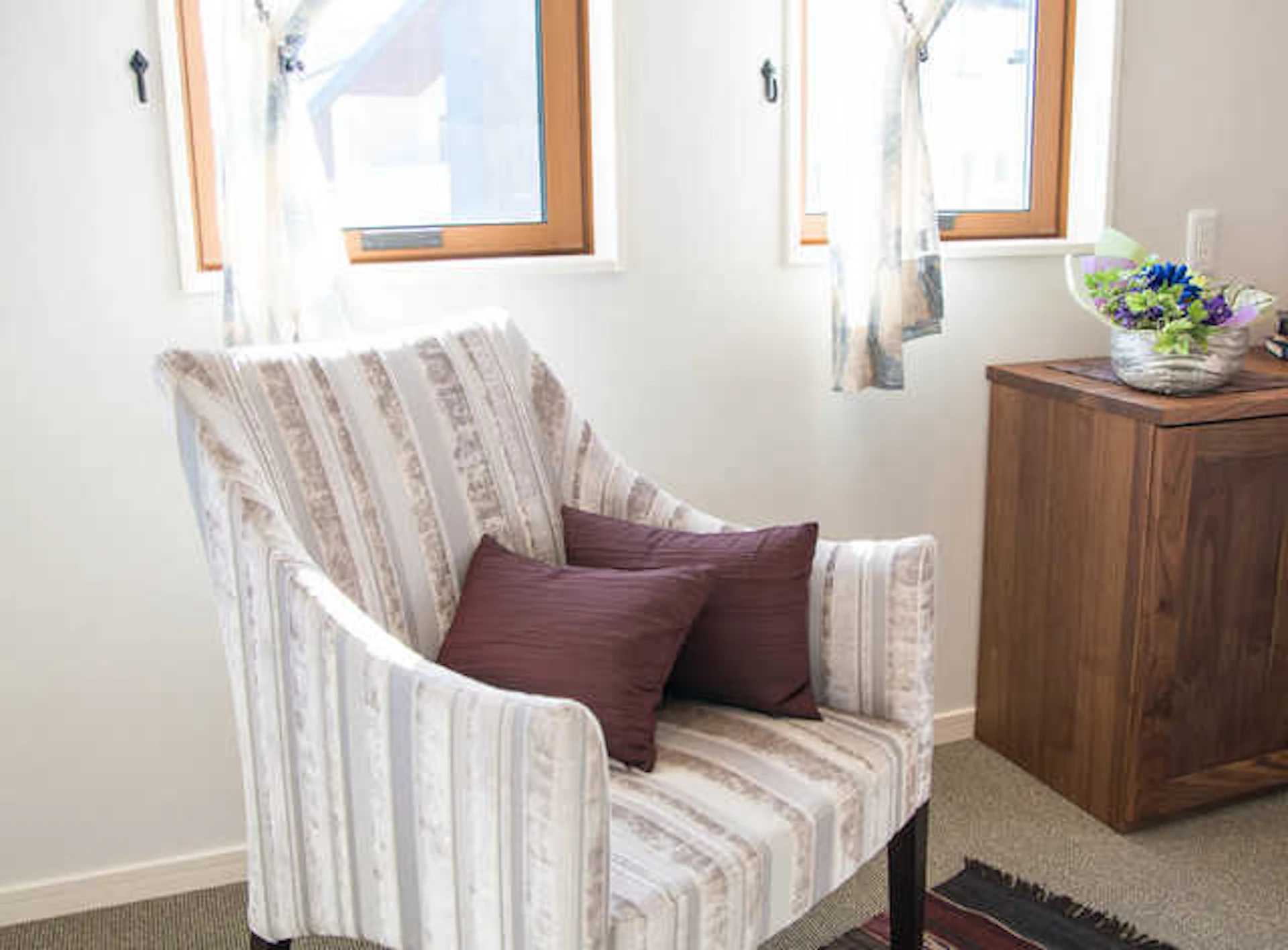 サムネイル:一人掛けソファでつくるおしゃれな部屋♡