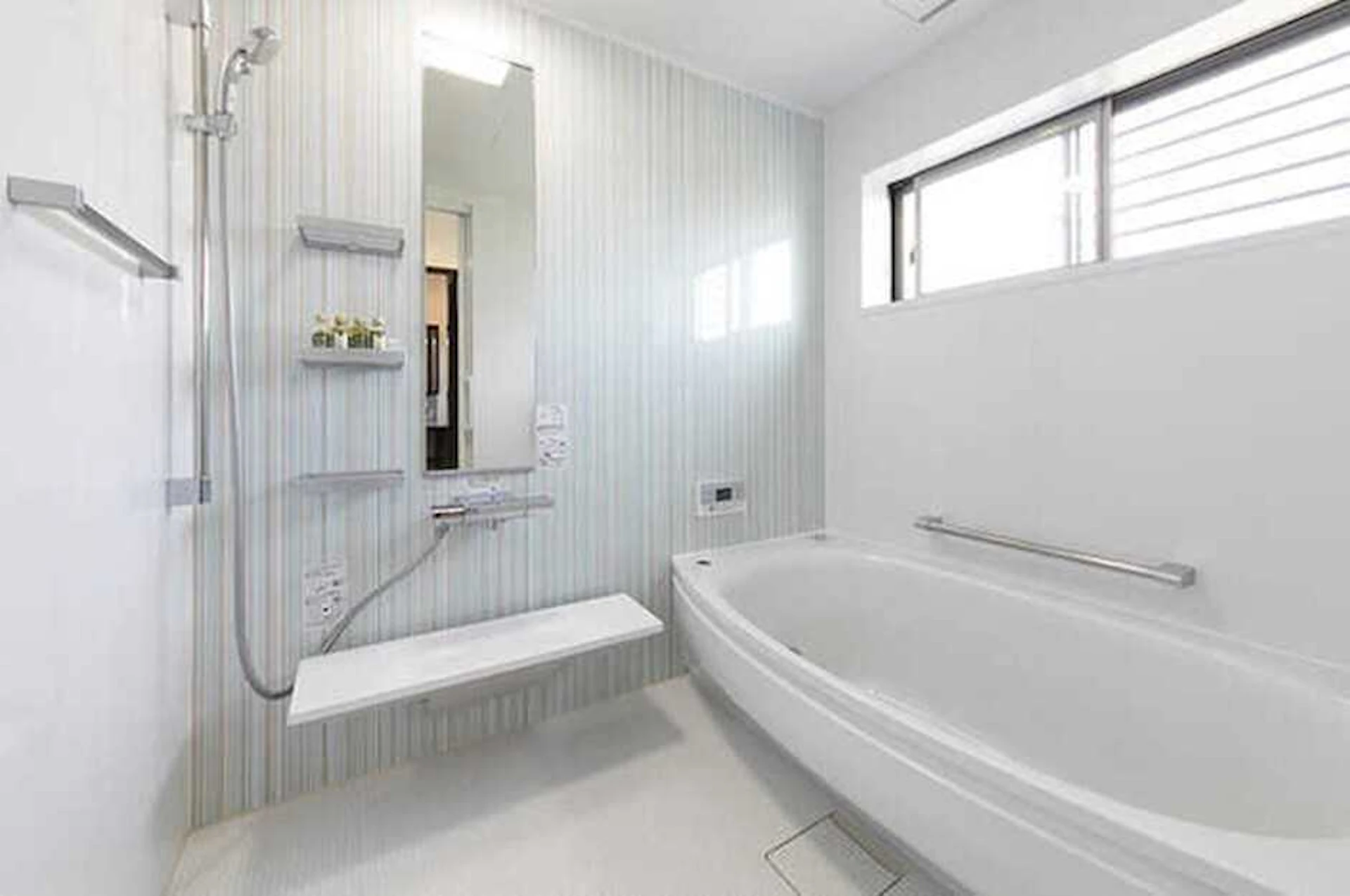 リフォームでお風呂・浴室を移動するための費用相場は?施工の際の注意点も解説!