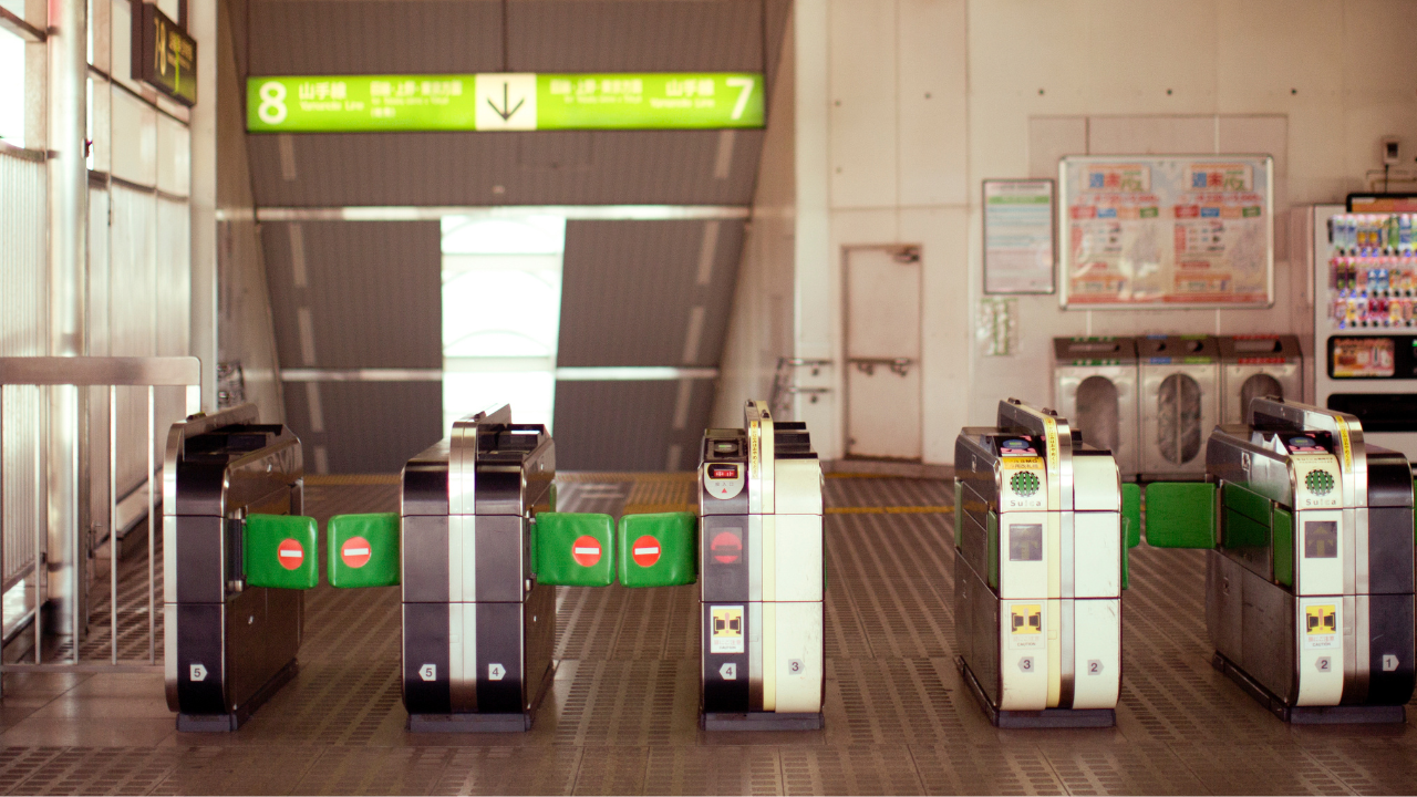 JR Train Ticket Gate