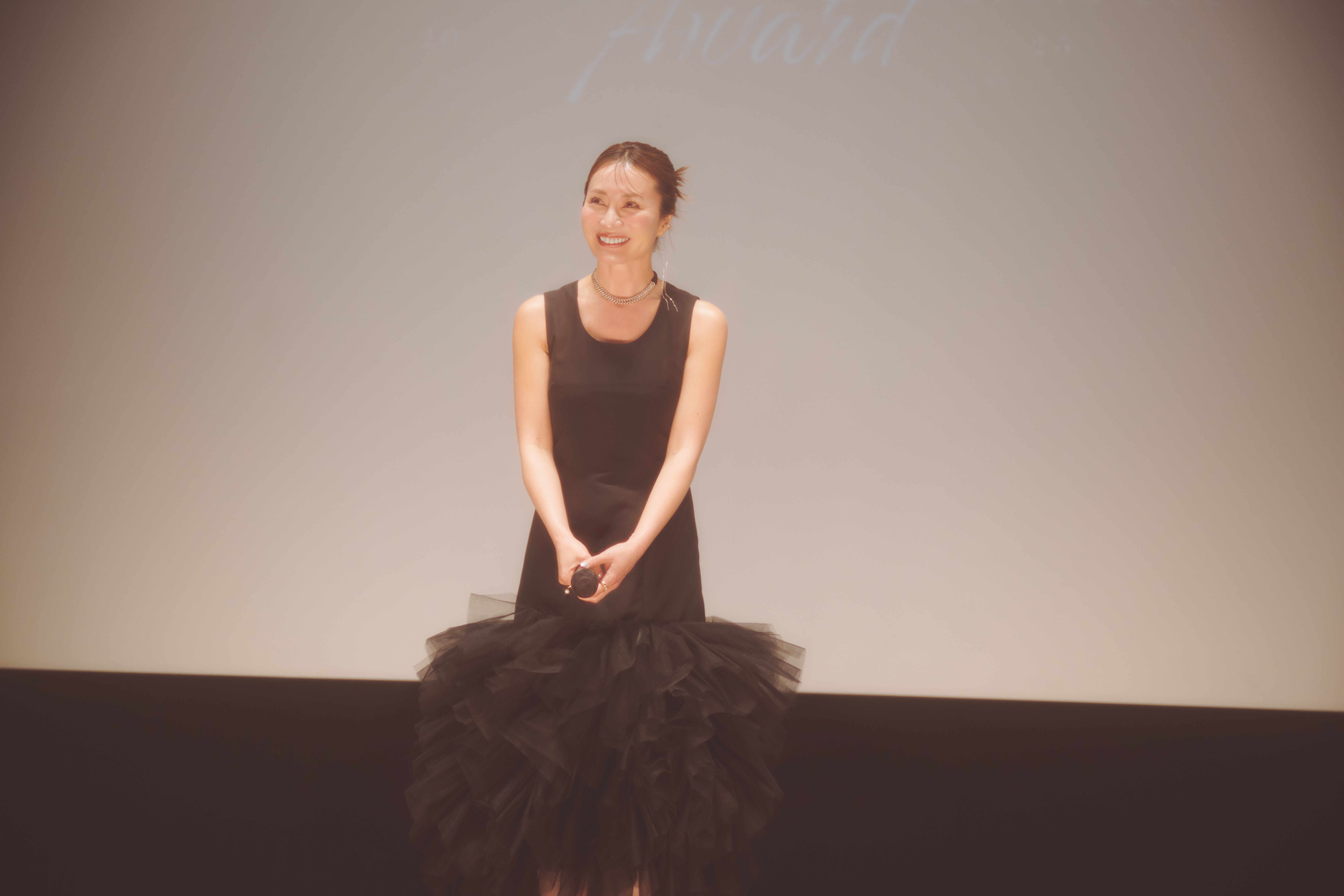 スペシャルゲストは中村里砂さん、新山千春さん