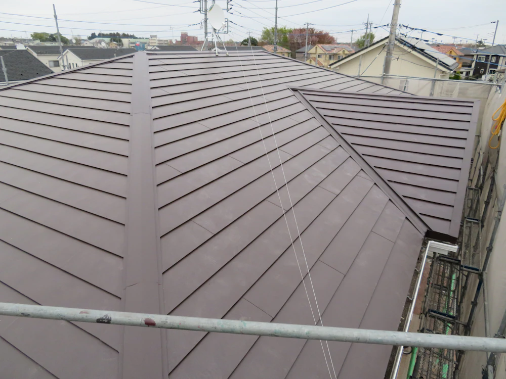 龍ケ崎市藤ヶ丘 大東建託のアパートの外壁塗装・屋根カバー工法 龍ケ崎市藤ヶ丘　大東建託のアパートの屋根カバー工法 施工後