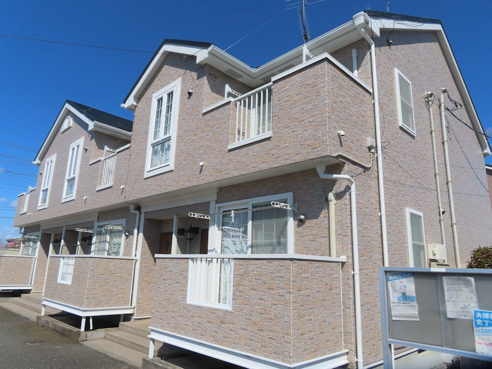 栃木市 アパートの屋根カバー工法・外壁クリア塗装 施工後