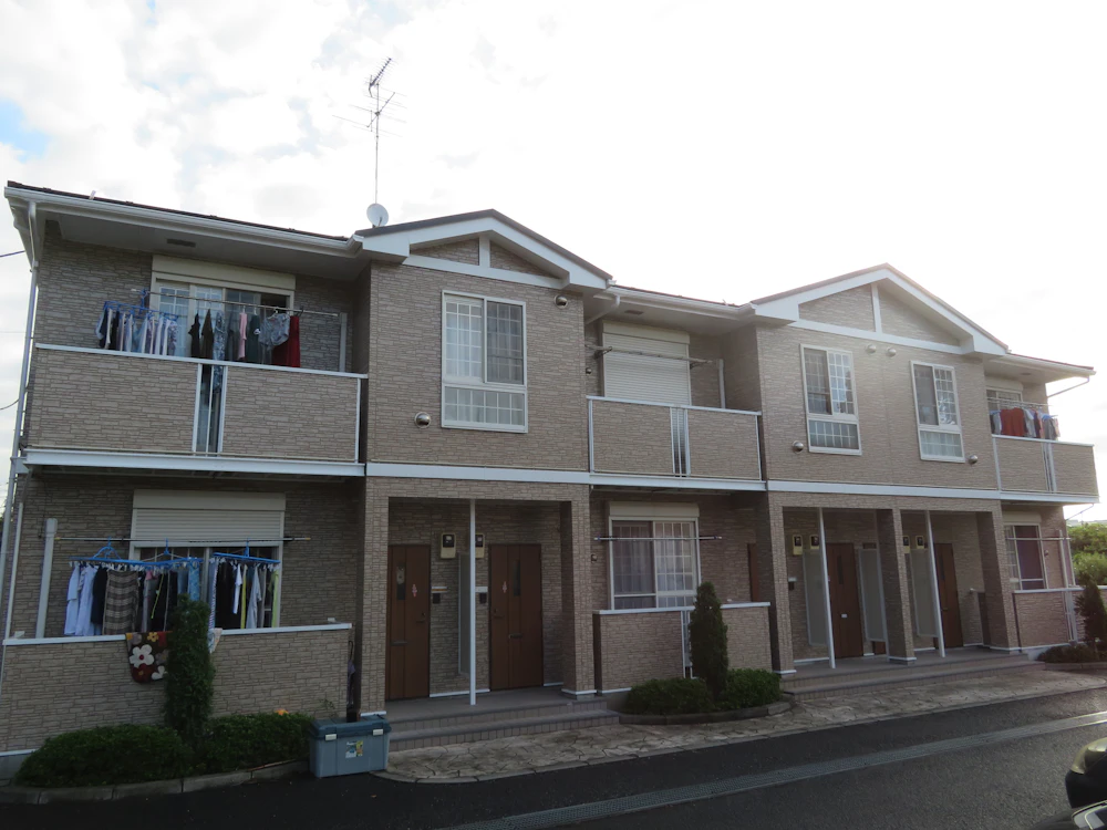 土浦市摩利山新田 大東建託のアパートの外壁クリア塗装・屋根カバー工法 施工後