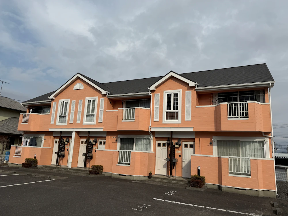 日立市鮎川町 大東建託のアパートの屋根・外壁塗装・窓枠の板金工事 施工前