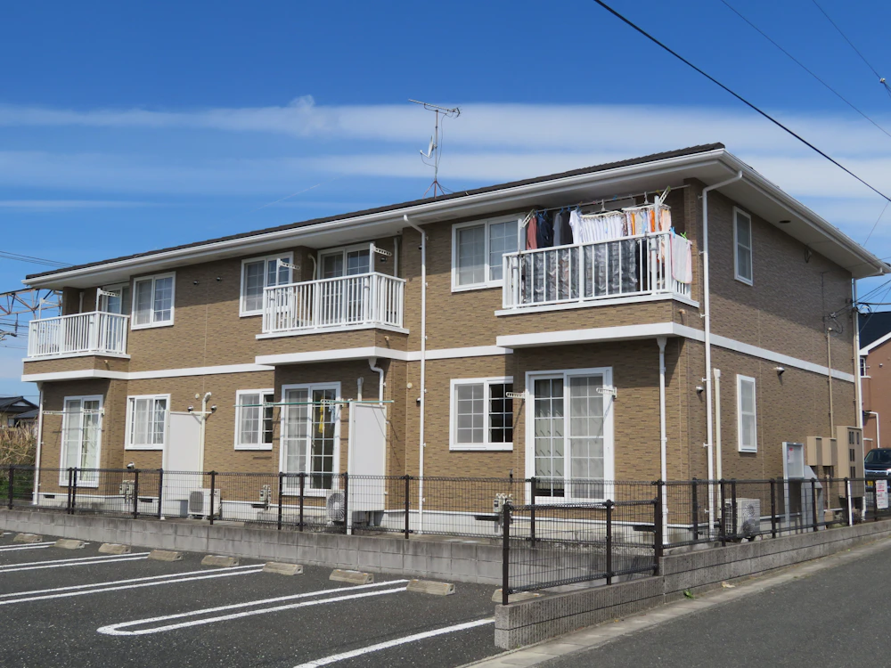 北茨城市 大東建託のアパートの外壁クリア塗装 施工後