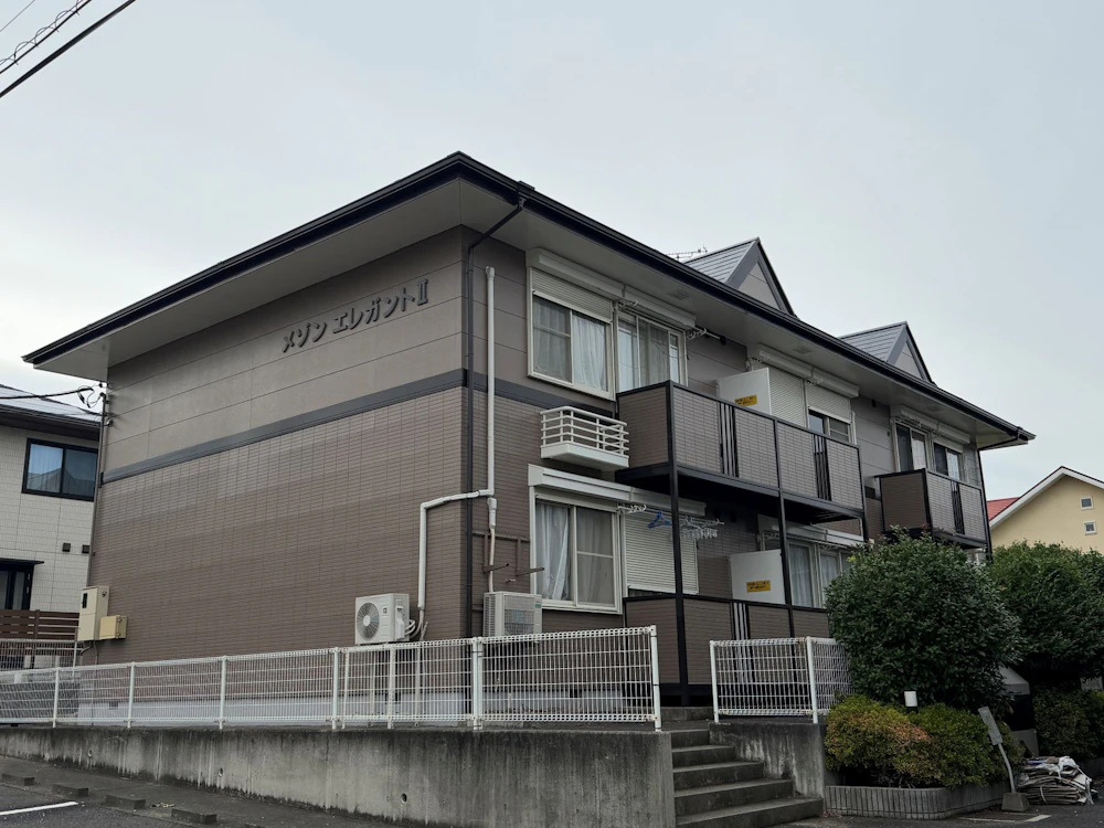 日立市 大東建託のアパートの屋根・外壁塗装・屋根棟木の交換・一部サイデイング交換 日立市 大東建託のアパートの屋根・外壁塗装・屋根棟木の交換・一部サイデイング交換❶ 施工後