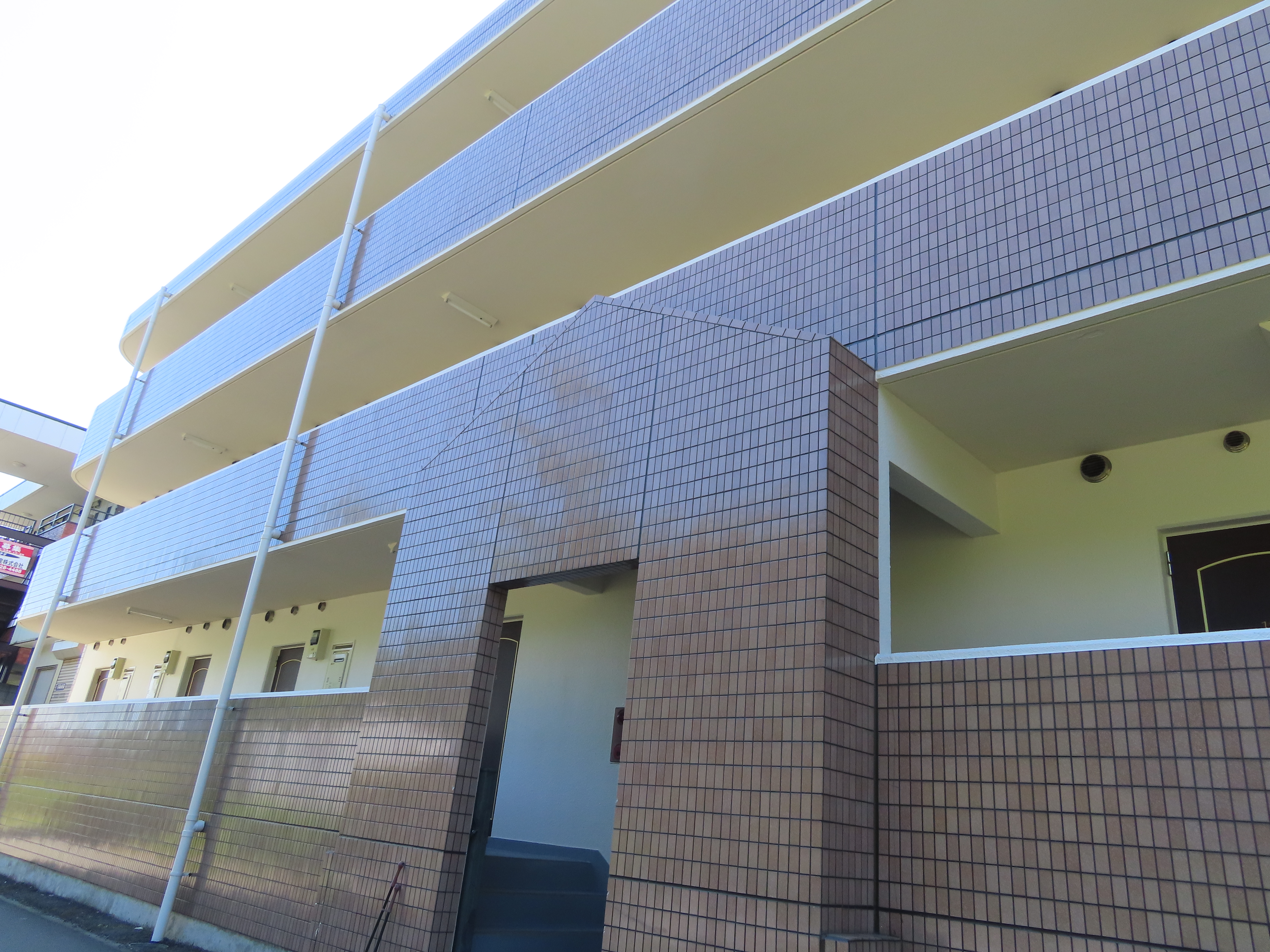 つくば市 マンションのタイル外壁のクリア塗装