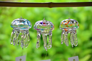 過去最多、24種170個のクラゲ風鈴が夏を飾る 夏限定イベント「くらげと