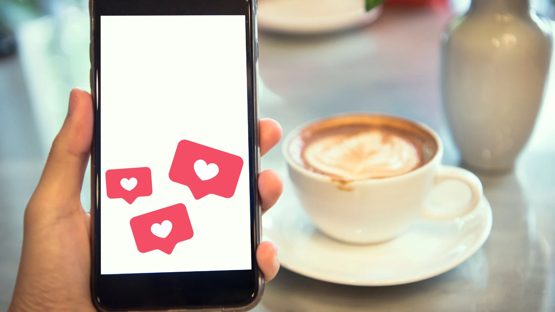 Instagramビジネスアカウントの料金プランと開設・運用にかかる費用を解説