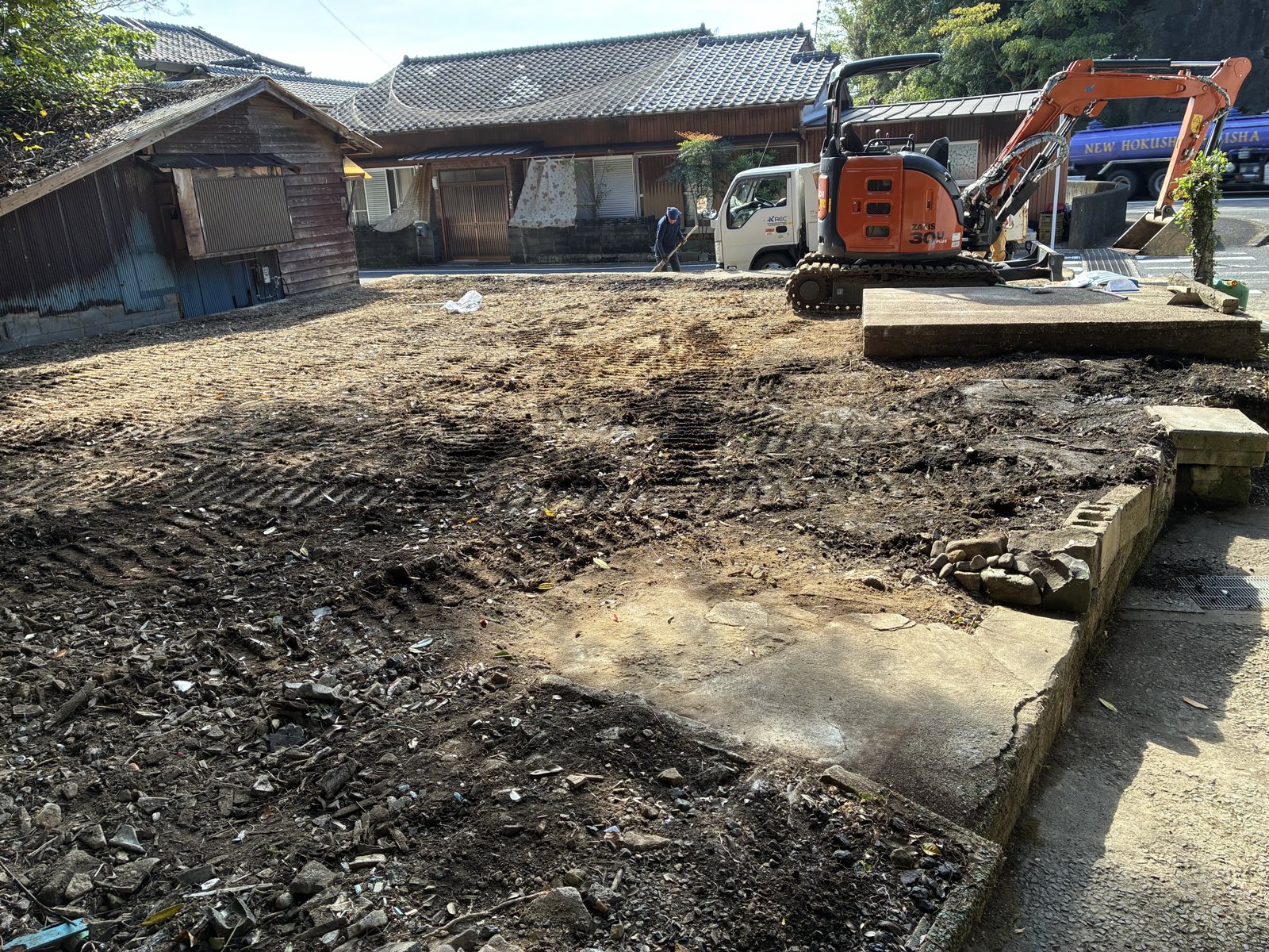 解体後に整地する