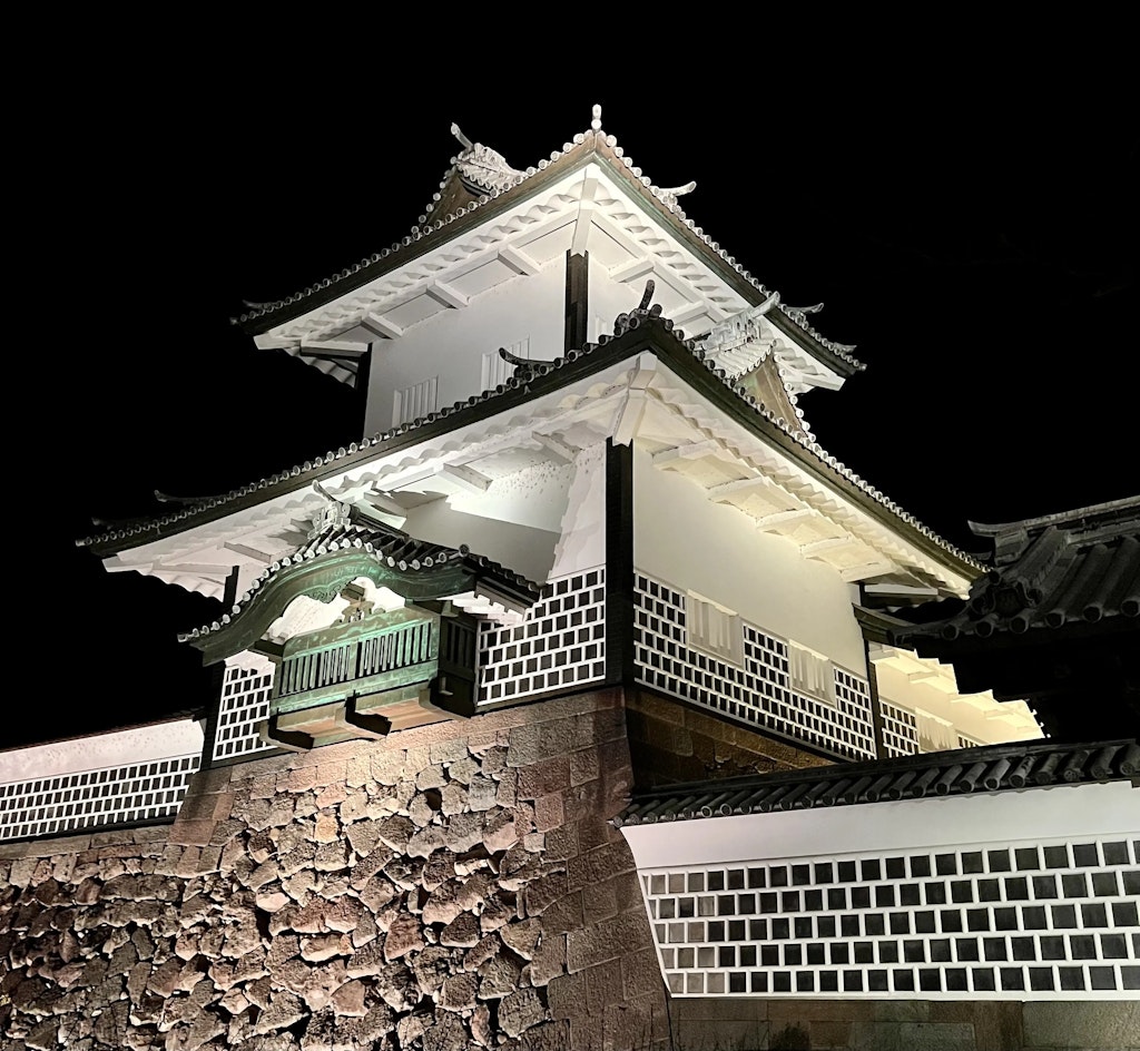 kanazawa-castle-night