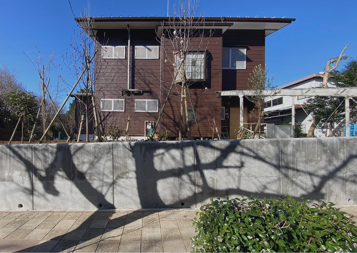 E様邸 擁壁・植栽工事 - 画像1