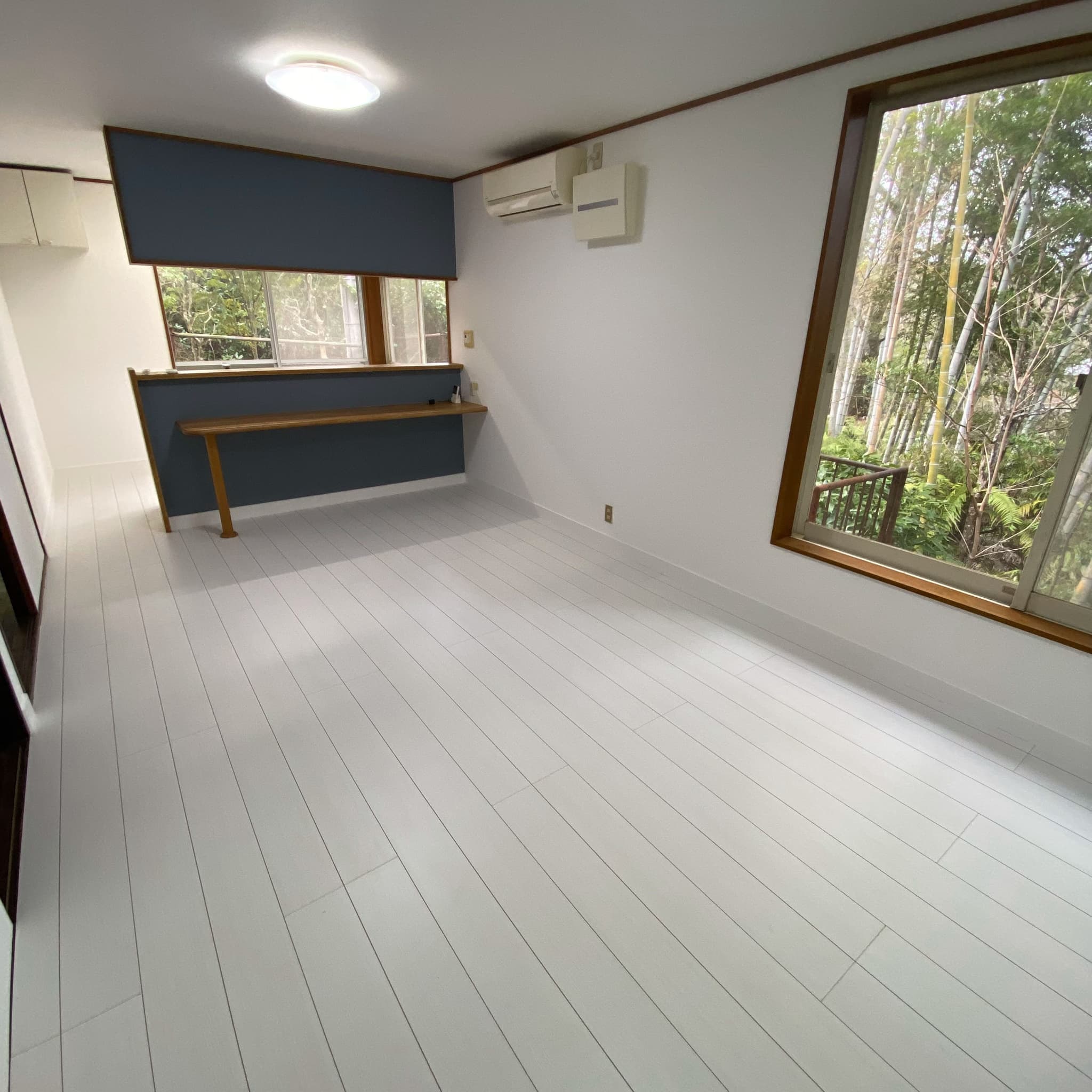 H様邸 LDKのクロスとフローリング張り替え - 画像4