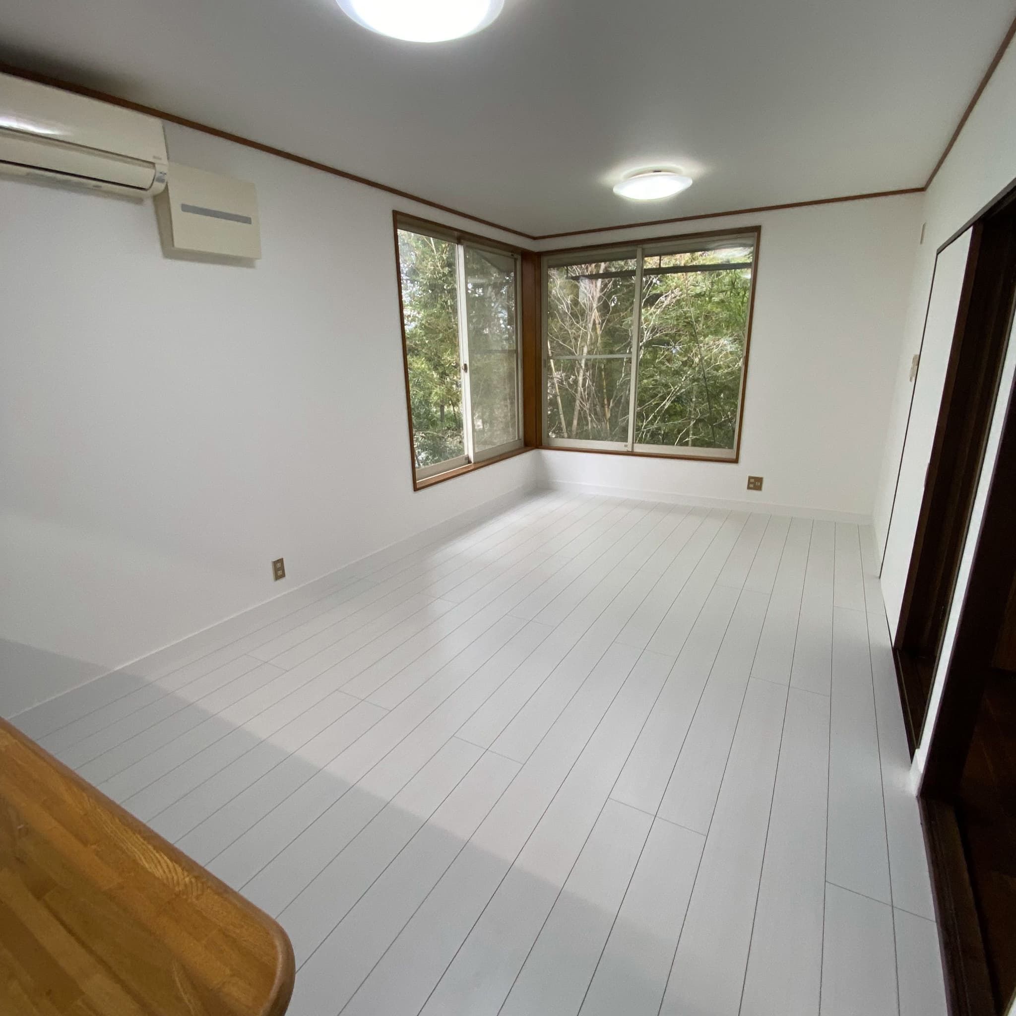 H様邸 LDKのクロスとフローリング張り替え - 画像1