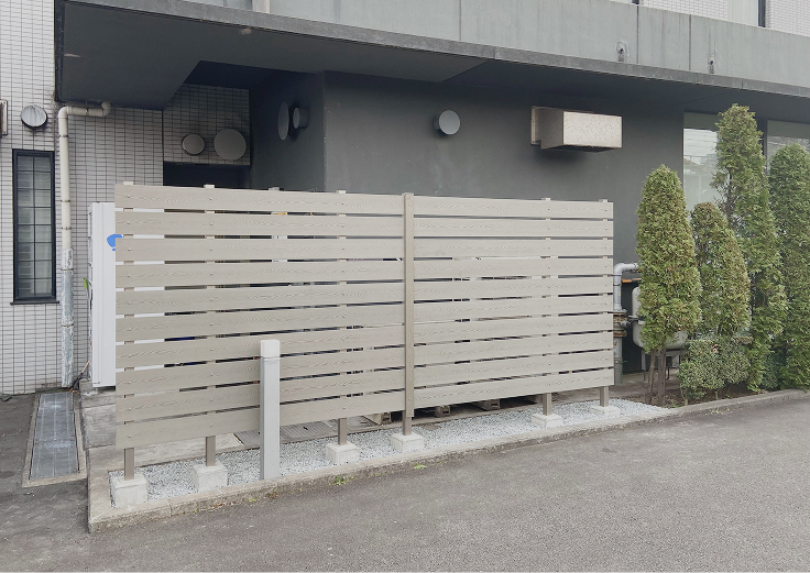 ドーミーイン三島　日隠しフェンス