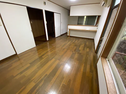 H様邸 LDKのクロスとフローリング張り替え - 画像3