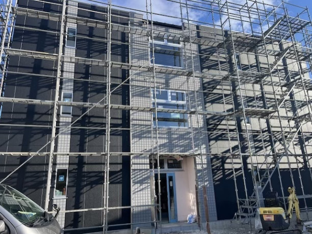 ALC新築マンション吹付け塗装